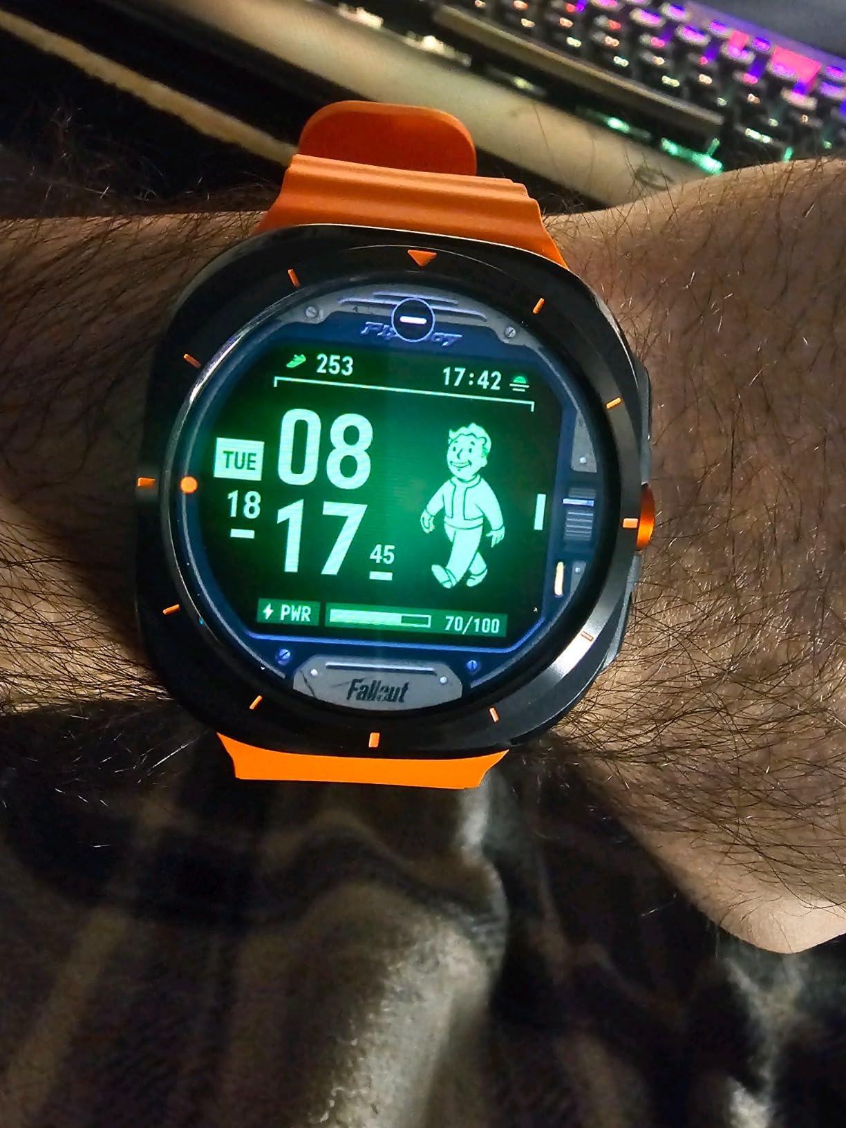 Samsung Galaxy Watch Ultra (2024) 47mm LTE AI Smartwatch w/Energy Score, Wellness Tips, Heart Rate Tracking, Sleep Monitor, Fitness Tracker, GPS, Titanium Gray customer photo 1