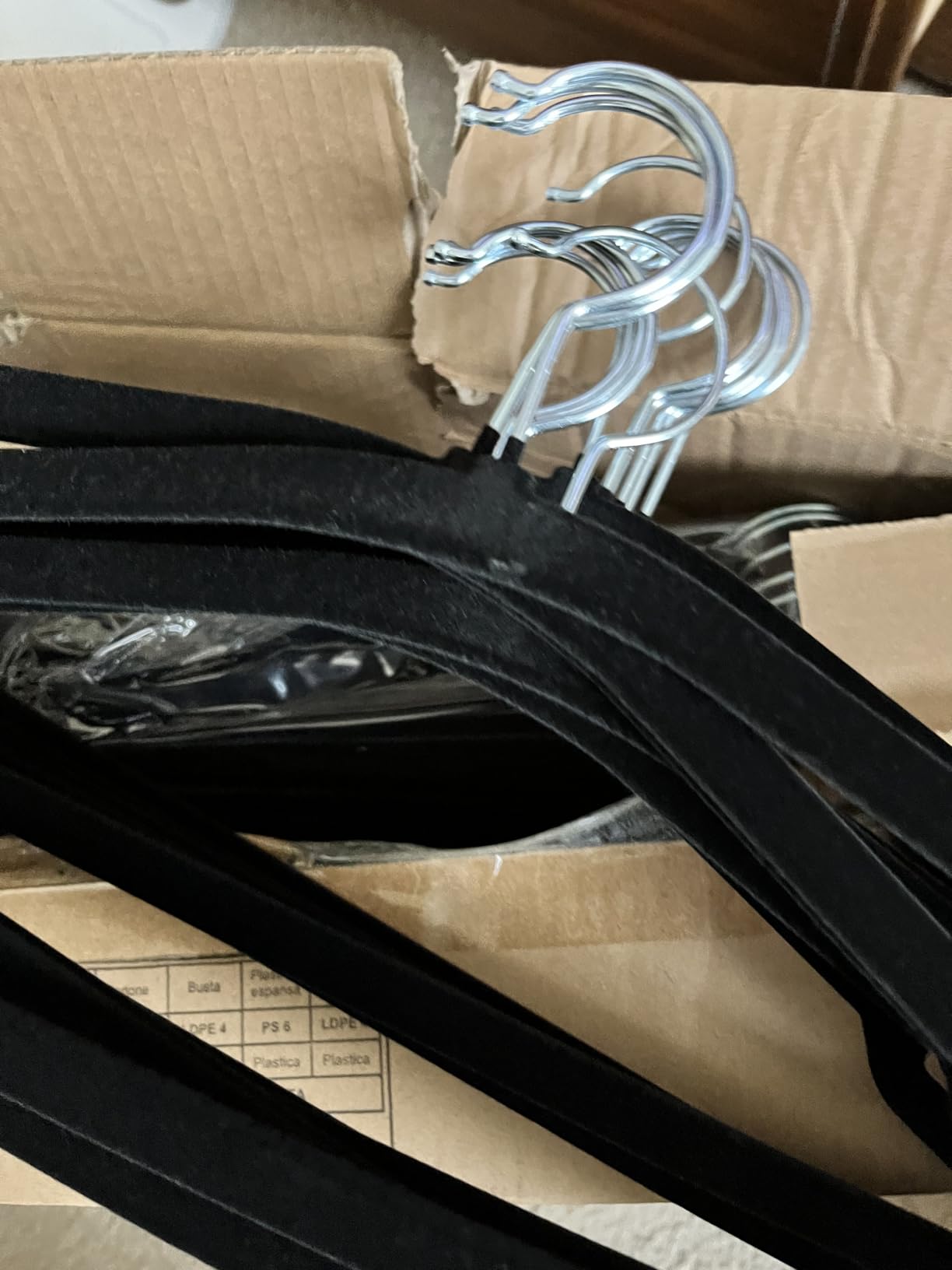 SONGMICS Velvet Hangers 50 Pack, Non-Slip Clothes Hangers, 17 x 8.3 Inches, Coat Hangers with Wide Shoulder Notches, Pants Bar, 360° Swivel Hook, Space-Saving, for Closet, Ink Black UCRF039B03 customer photo 2