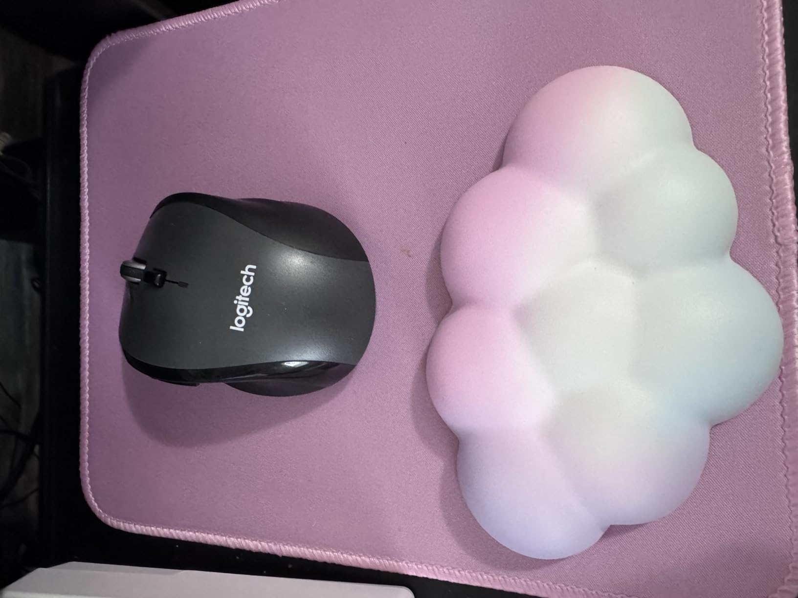 Cloud Wrist Rest Keyboard, Cloud Keyboard Wrist Pad Set with PU Leather Memory Foam, Cute Arm Rest for Palm Support, PC/Gaming Desk Accessories/Office Setup/Computer Hand Cushion - White customer photo 1