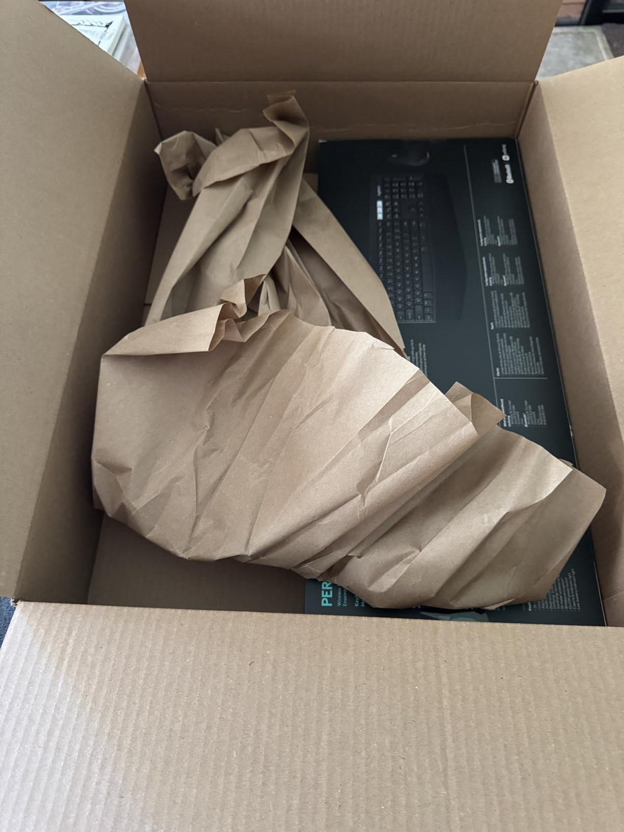 Logitech MK850 Performance Wireless Keyboard and Mouse Combo for Windows, macOS & ChromeOS, Bluetooth & 2.4 GHz USB Receiver, Full-Size Ergonomic Keyboard, Multi-Device, Cushioned Palm Rest - Graphite customer photo 1