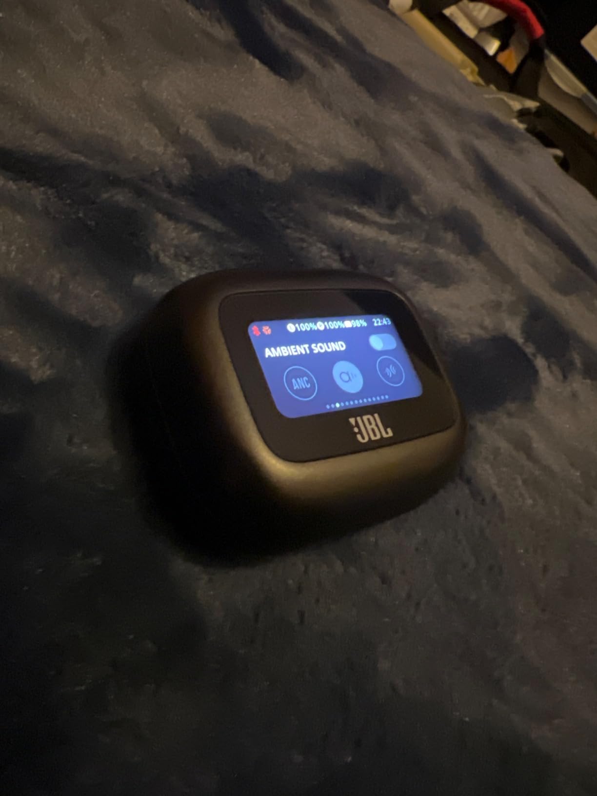 JBL Live Beam 3 - True Wireless Noise-Cancelling Stick-Closed Earbuds, 48Hrs Total Playback, Wireless Charging, 6 Mics for Perfect Calls, Multi-Point Connection, IP55 Waterproof and dustproof (Black) customer photo 1