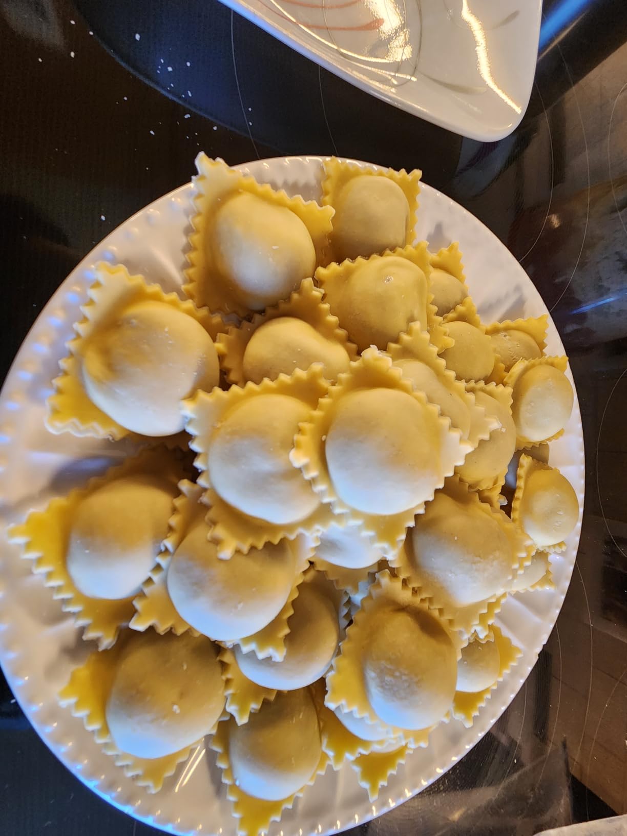 8 Pieces Ravioli Mold Set, ravioli cutter, Ravioli Maker Cutter with Roller Wheel, Ravioli Cutter Set with Wooden Handle, Pasta Making Kit for Ravioli Press Mold. Suitable for home and restaurant us customer photo 1