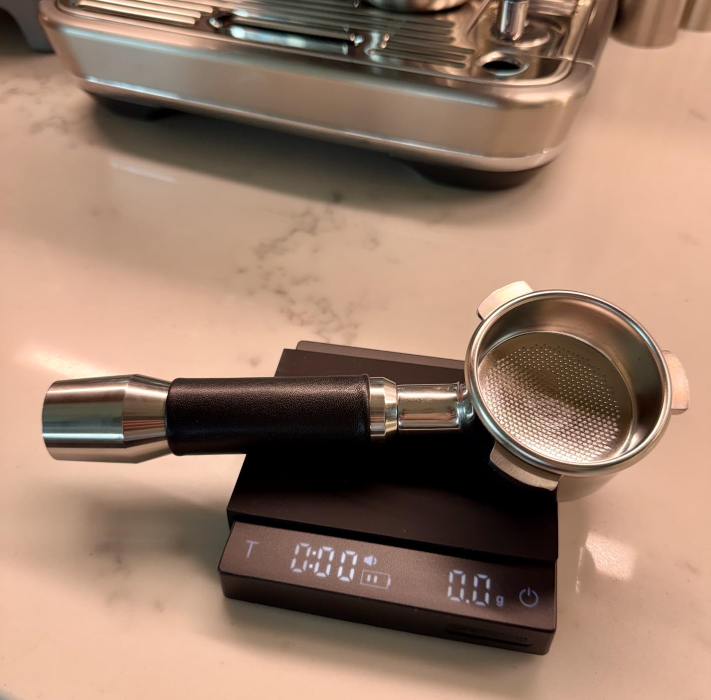 MHW-3BOMBER Mini Coffee Scale with Timer,Rechargeable Espresso Scale with Gravity Sensing,2kg/0.1g Precision Scale for Espresso&Pour-Over Coffee,Portable Digital Kitchen Scale,Black ES6029B-OS customer photo 2