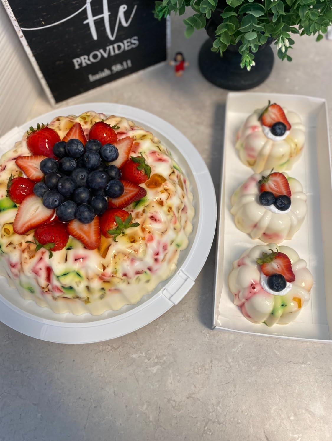 HUAKENER 2 Pcs Mini Fluted Cake Pan, 6-Cavity Fluted Tube Cake Pan, Non-stick Silicone Baking Mold for Cupcakes, Donuts, Muffins, Cornbread, Brownies, Jellies customer photo 2