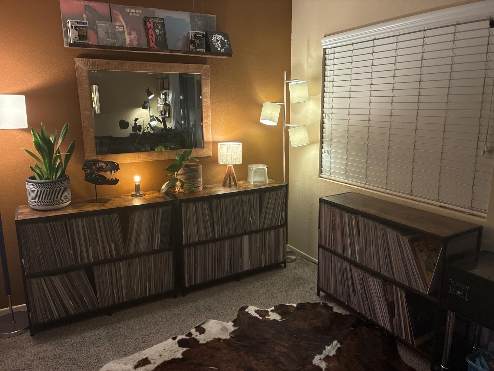 3-Tier Vinyl Record Storage: Vintage Player Table with Spacious Storage - Up to 450 Records, Turntable Stand with Adjustable Dividers, Extra Top Surface for Audio Equipment, Perfect for Living Room customer photo 1