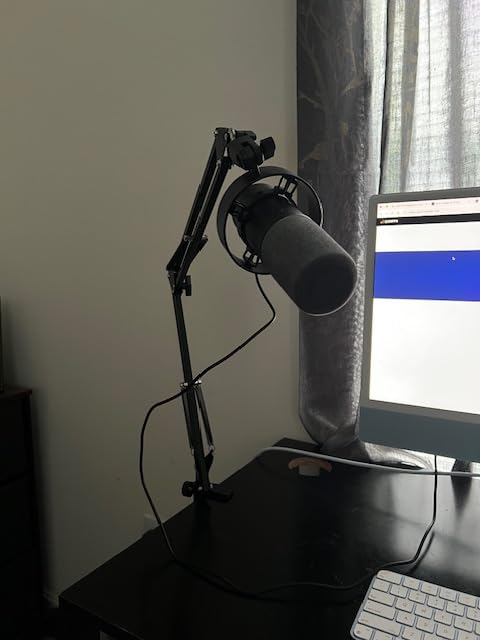 FIFINE K688 Podcast Microphone Kit, USB/XLR Dynamic Microphone with Boom Arm for PC/XLR Mixer, Gaming Mic with Mute Button, Headphone Jack for Vocal, Voice-Over, Streaming, Music Recording -K688CT customer photo 2