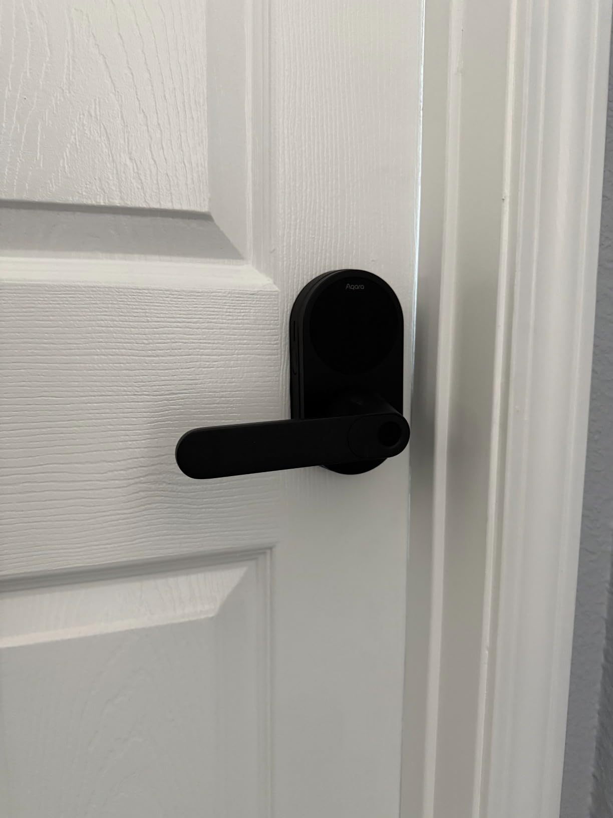 Aqara Smart Lock U300, Fingerprint Keyless Entry Door Lock with Handle, Matter Over Thread with Apple Home Keys, Touchscreen Keypad, Smart Lever Lock Supports Apple Home, Alexa, Google, IFTTT, Black customer photo 1