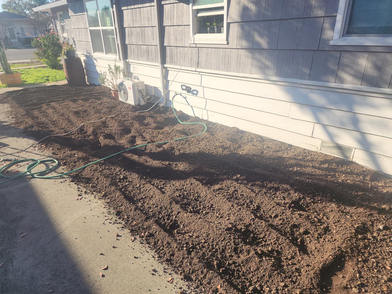 Garden Rototiller 12-Inch 10.5-Amp Corded Electric Tiller/Cultivator, Adjustable Wheels, 8-Inch Tilling Depth, Powerful and Lightweight Tiller customer photo 1