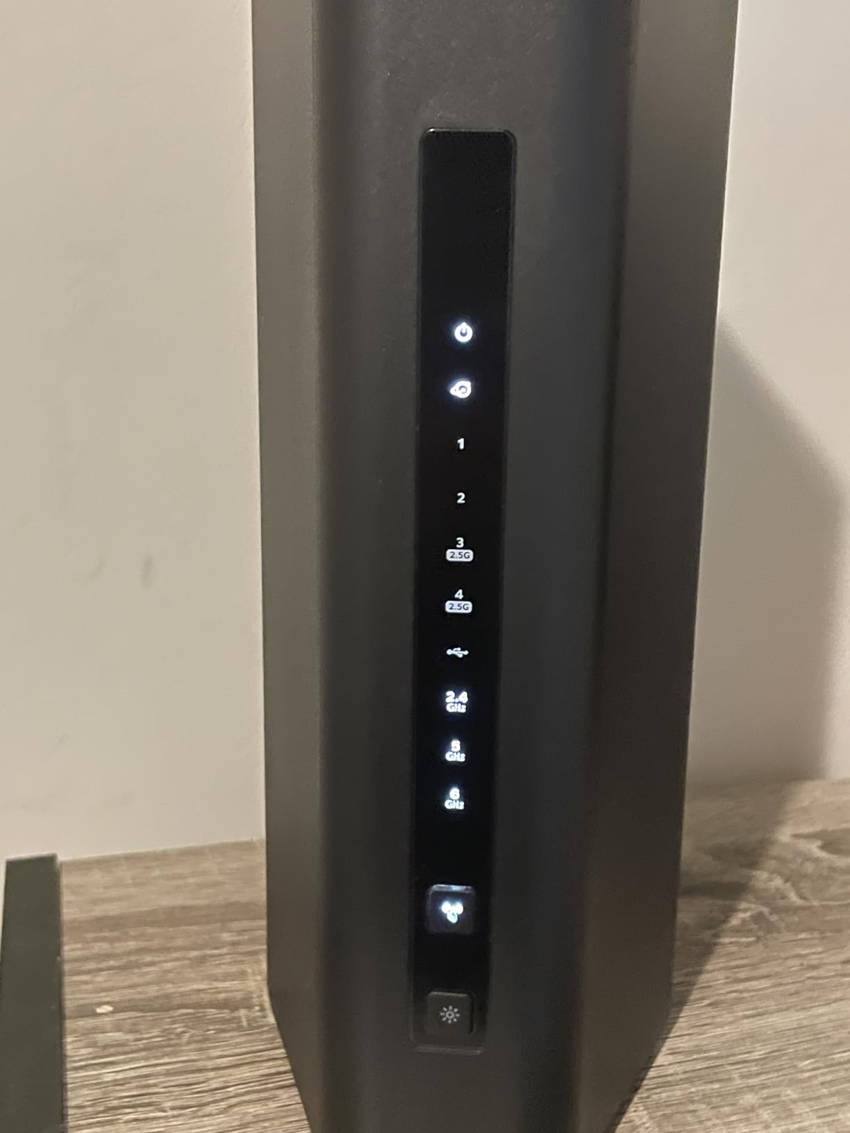 NETGEAR Nighthawk Tri-Band WiFi 7 Router (RS300) - Router Only, BE9300 Wireless Speed (up to 9.3 Gbps) - Covers up to 2,500 sq. ft., 100 Devices - Universally Compatible with ISPs - Free Expert Help customer photo 1