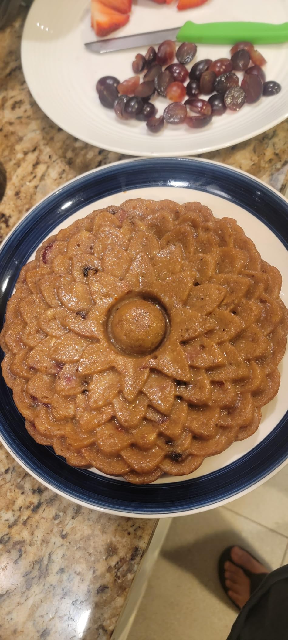 Sakolla 3 Pack Flower Shape Silicone Cake Molds, Large Round Silicone Molds for Baking Cake, Breads, Pies, Tarts, Jello (Rose, Chrysanthemum, Sunflower) customer photo 2