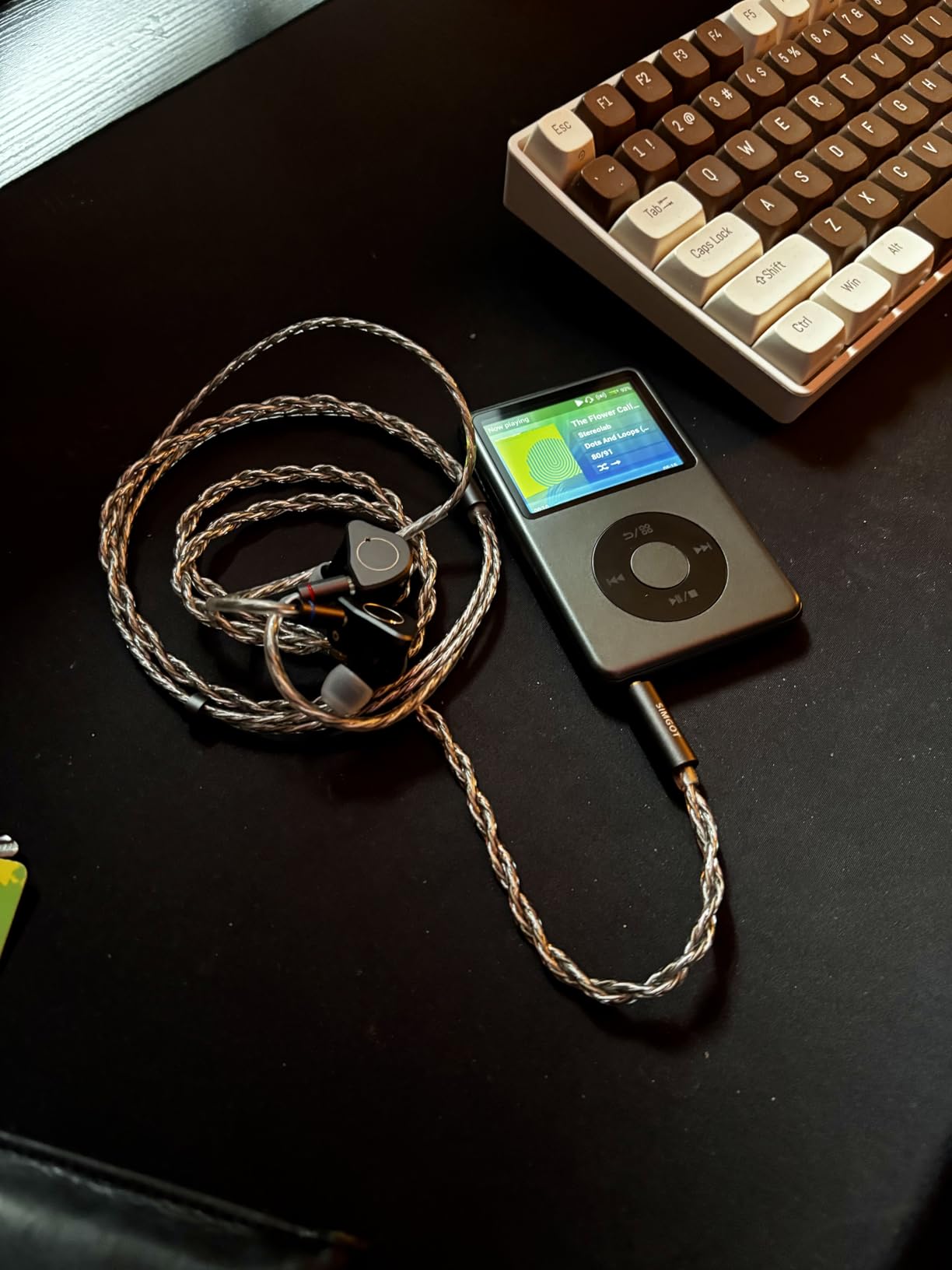 Linsoul SIMGOT SuperMix 4 1DD+1BA+1Planar+1PZT Hybrid Drivers Earphones, HiFi in Ear Monitor IEM, Wired Gaming Earbuds with OFC Silver-Plated Cable for Musician Audiophile customer photo 1