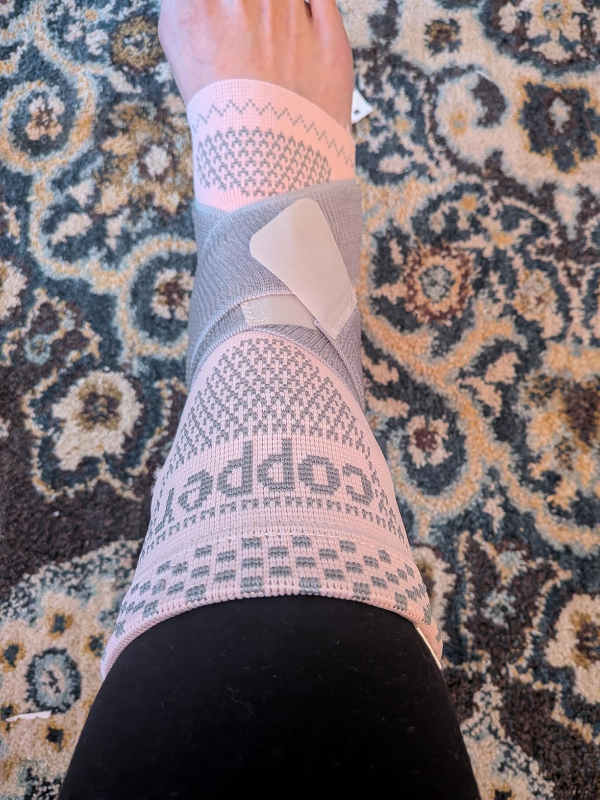 INDEEMAX Ankle Brace for Women & Men, Ankle Compression Sleeve Support Copper Infused Ankle Brace for Sprained Ankle, Plantar Fasciitis Sports, Achilles Tendonitis Pain Relief, Copper Black, M customer photo 1