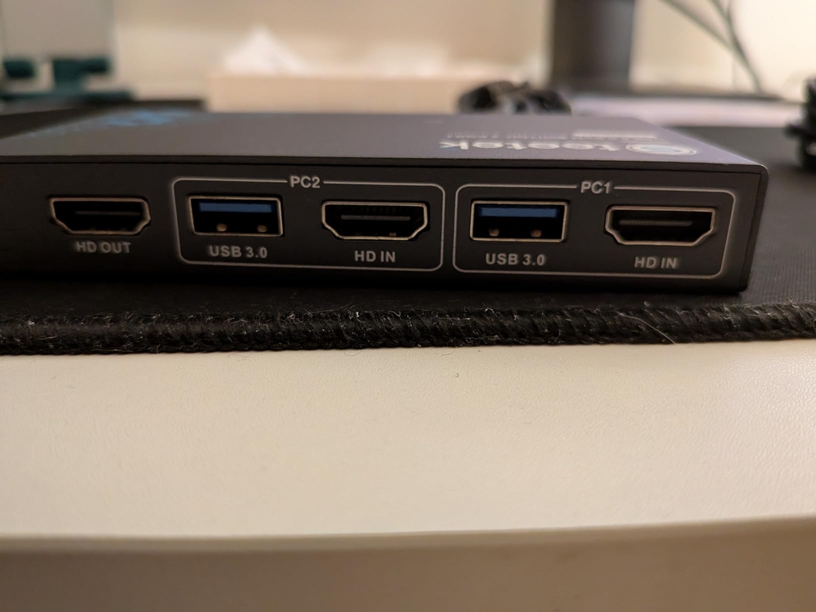 Hearvo USB 3.0 HDMI KVM Switch 1 Monitor 2 Computers, 4K@60Hz KVM Switches for 2 Computers Sharing Monitor Keyboard Mouse Hard Drives Printer, with EDID Adaptive, 2USB Cable and Controller -S7232H customer photo 1