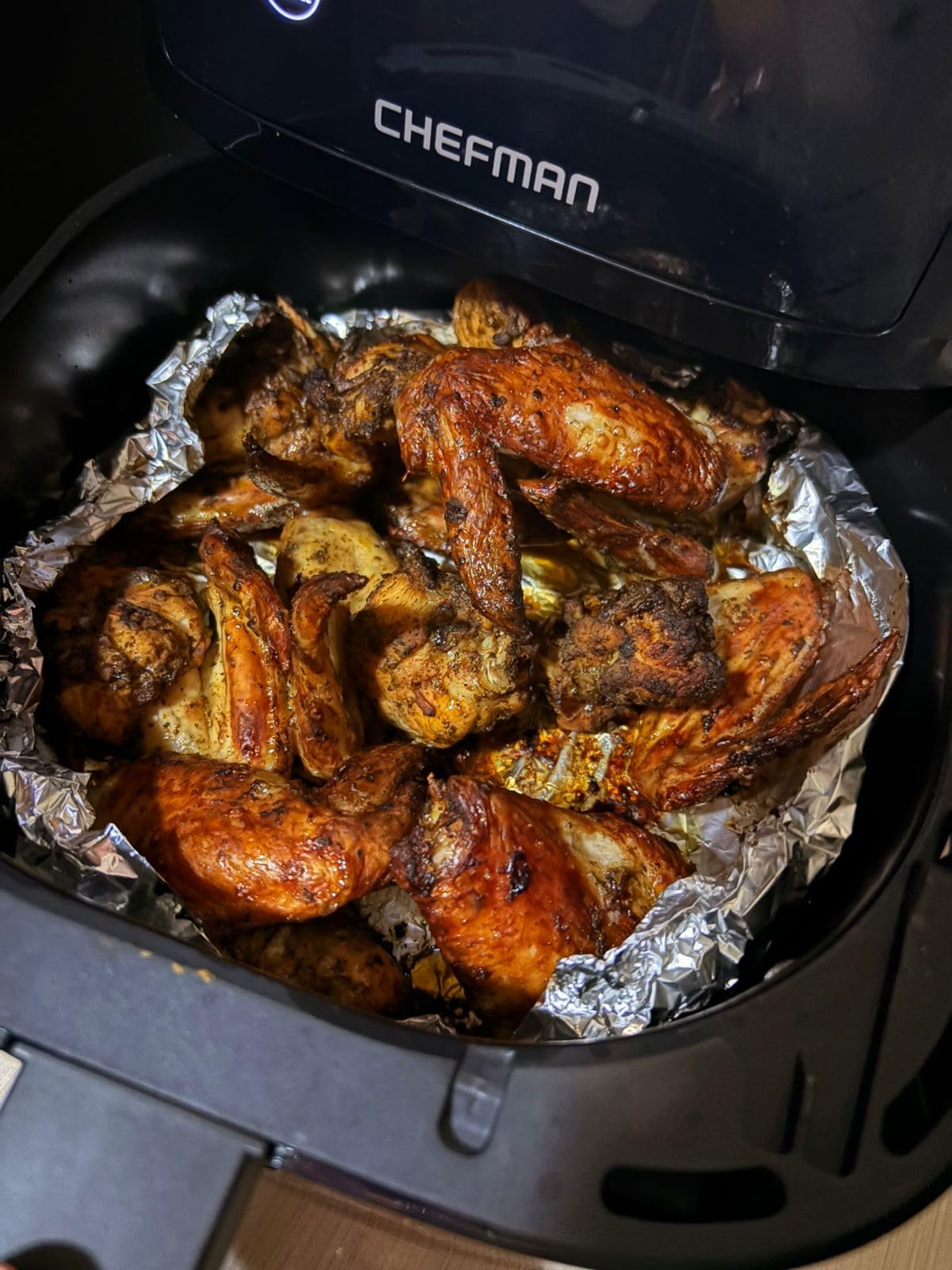 Chefman Air Fryer - 4 QT Compact Airfryer for Quick & Easy Meals, Features Hi-Fry Technology for Extra Crisp, Easy-View Window, Touch Controls with 4 Presets, Nonstick & Dishwasher Safe Basket - Black customer photo 1