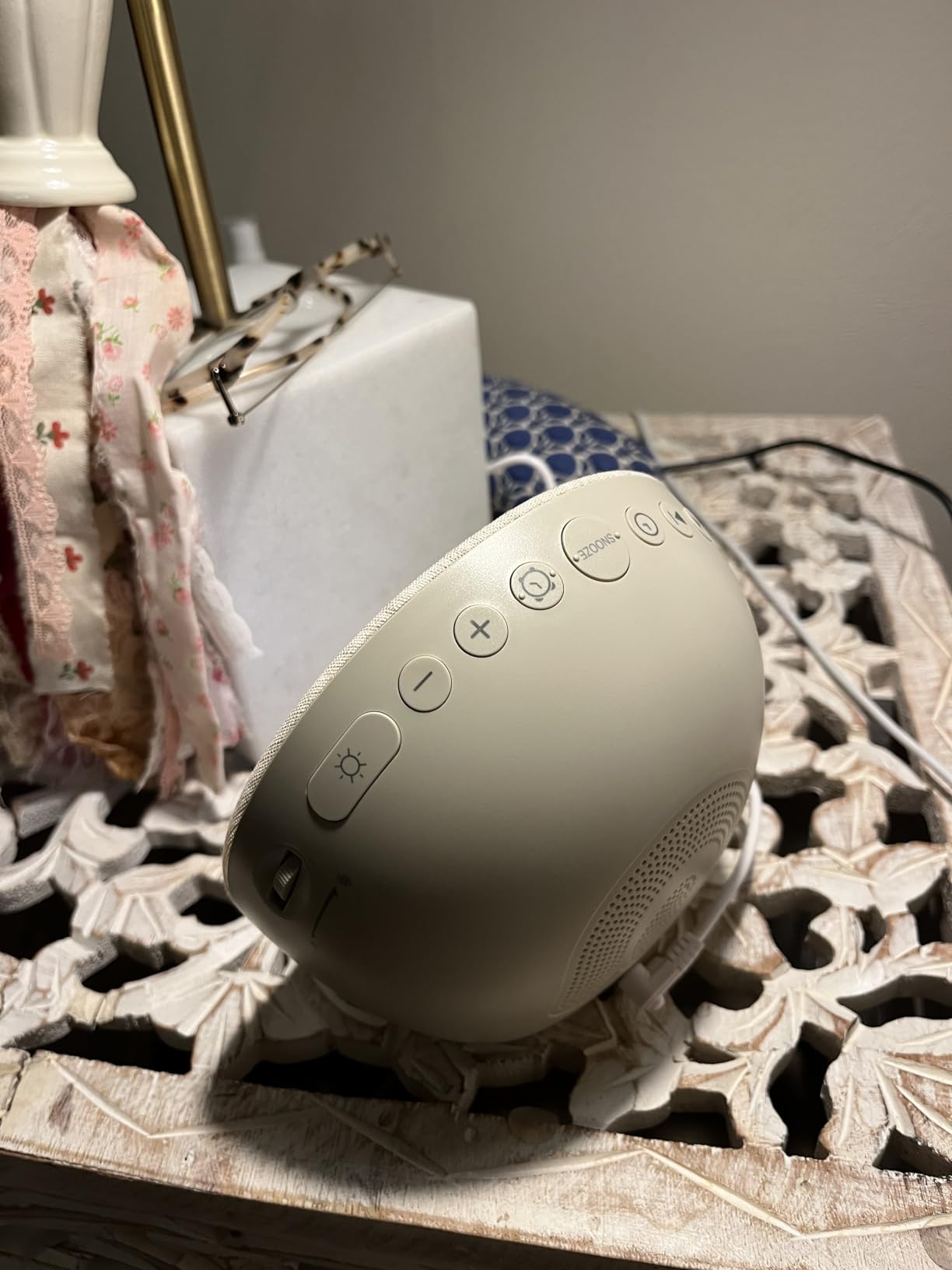 Dreamegg Sunrise 1 - Sunrise Alarm Clock, Sound Machine for Sleep, Customizable Sleep Routines, Dimmable Night Light, 29 Soothing Sounds, White Noise Machine, Wake Up Light for Bedrooms, Adults, Kids customer photo 2