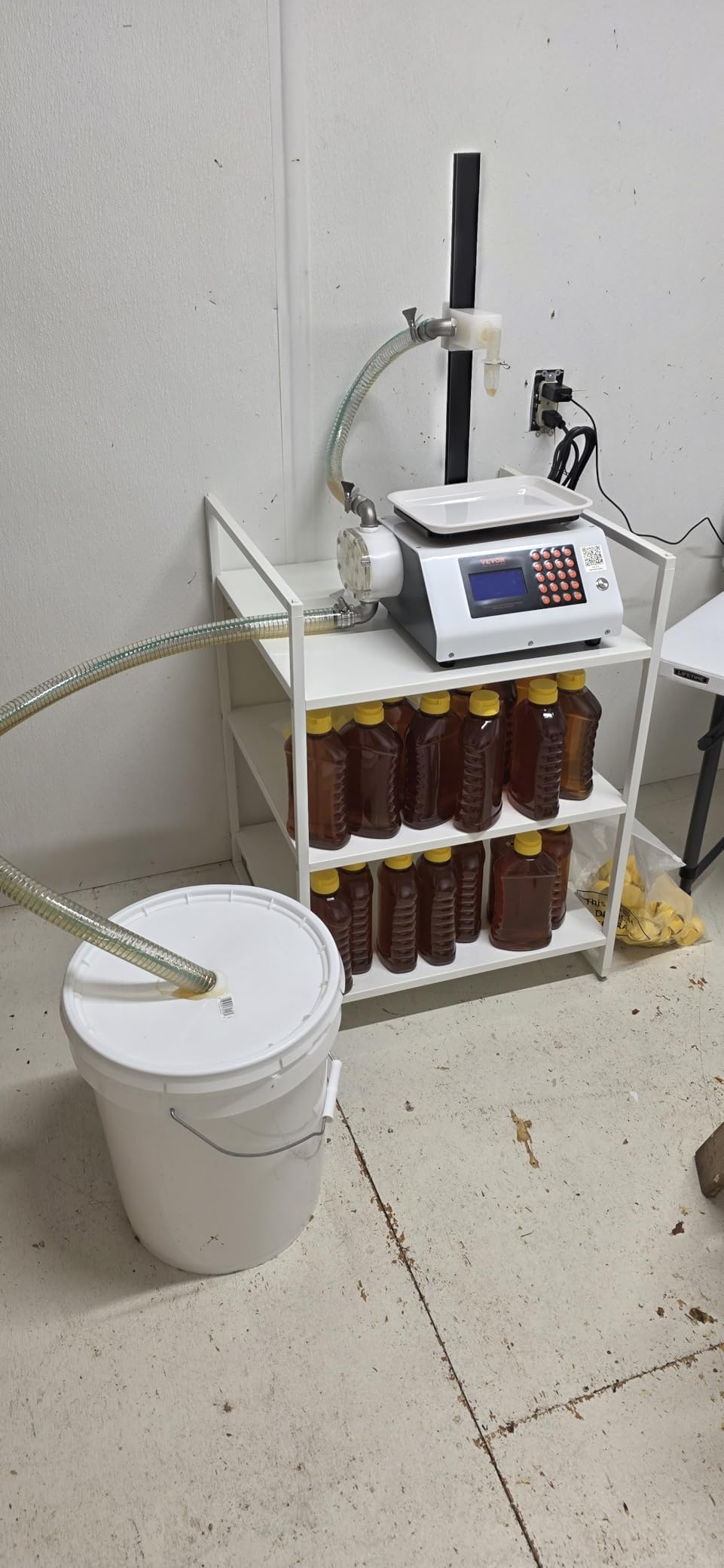 VEVOR Paste Liquid Filling Machine 30-15000g, 17L/min Large Flow Rate, Automatic Bottle Filling Machine for Oil, Detergent, Shampoo, Yogurt, Drink, Glue, Medium-low Viscous Liquids customer photo 1