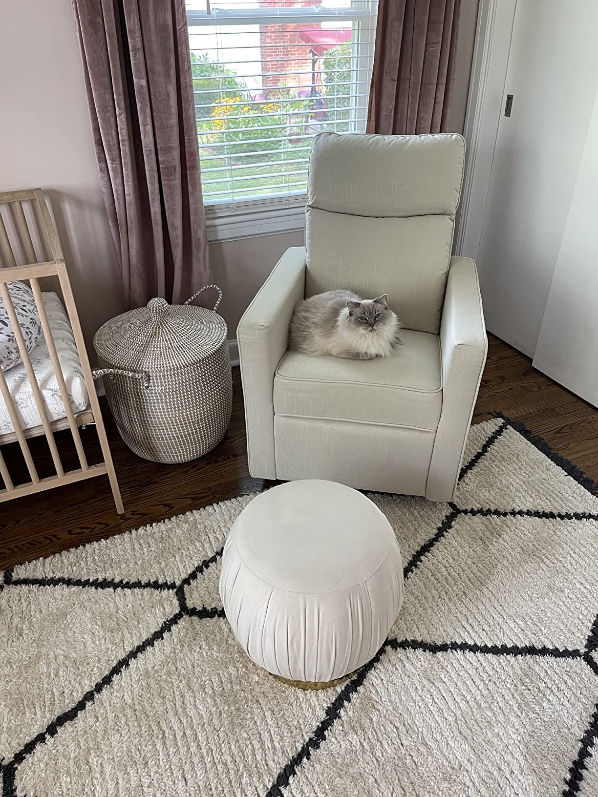 Davinci Gabby 360° Swivel Glider Nursery Chair - High Pillowback Glider Rocking Chair - GREENGUARD Gold, FSC & Certi-PUR US Certified -Versatile Comfy Swivel for Living Room and Nursery - Beach customer photo 1