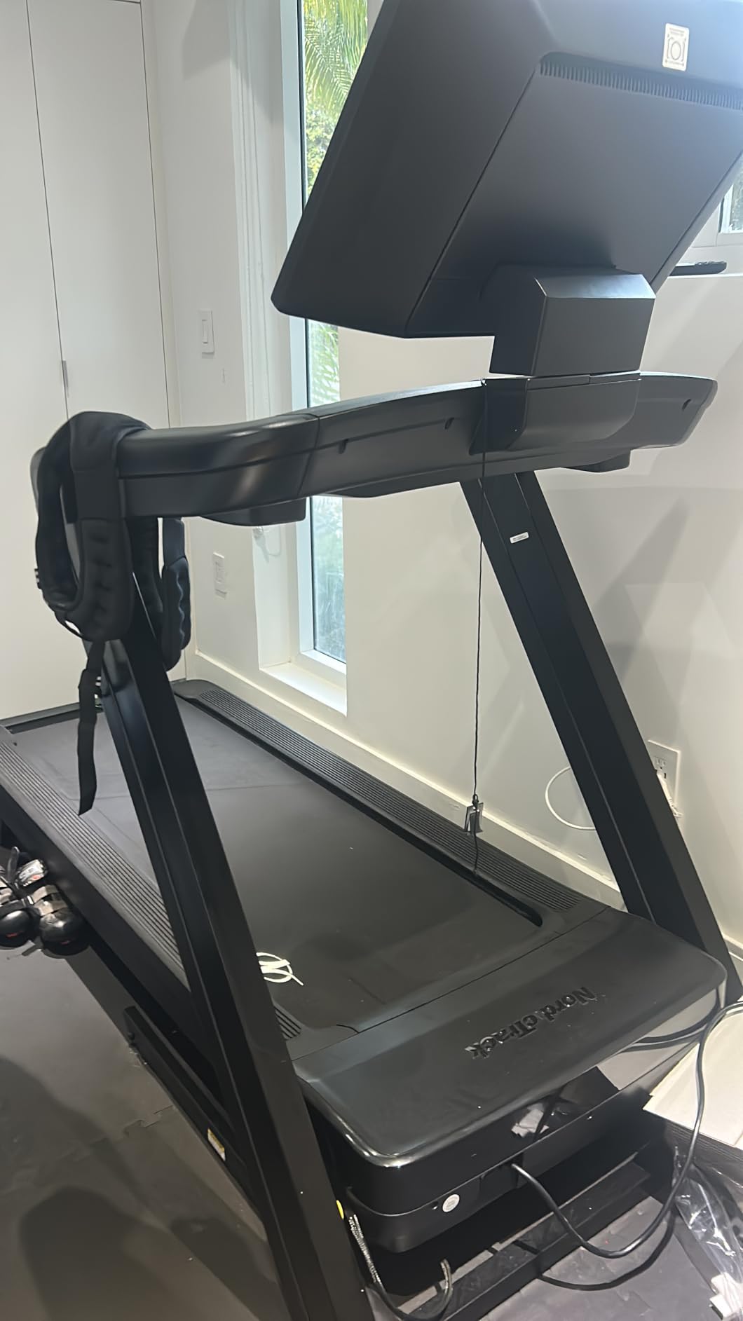 NordicTrack Commercial Series: Premium Foldable Treadmills, Incline & Decline, iFIT Membership Required to Access iFIT Content & Features customer photo 2