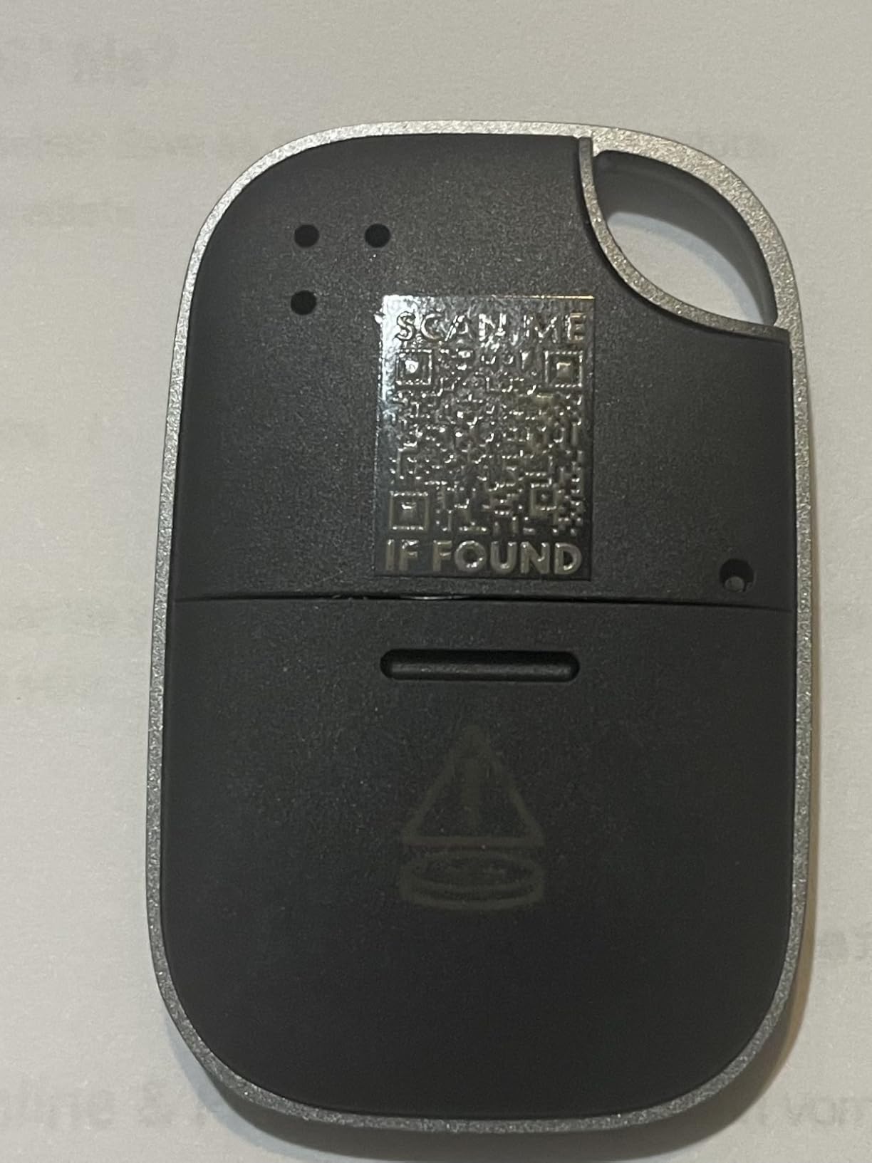 Life360 Tile Pro - Powerful Bluetooth Tracker, Key Finder and Item Locator for Keys, Bags and More. Both iOS and Android Compatible. Phone Finder. 1-Pack (Black) customer photo 2