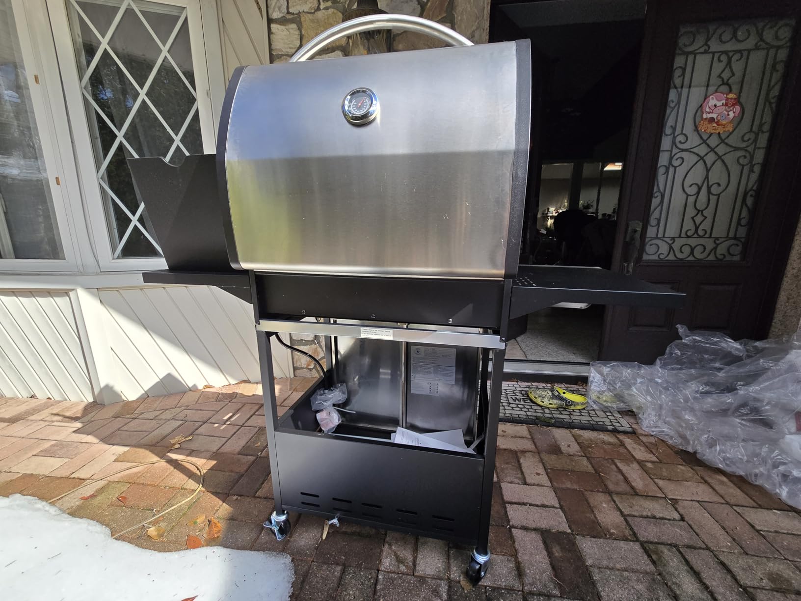 Sophia & William 4-Burner Gas BBQ Grill with Side Burner and Porcelain-Enameled Cast Iron Grates, 42,000BTU customer photo 1