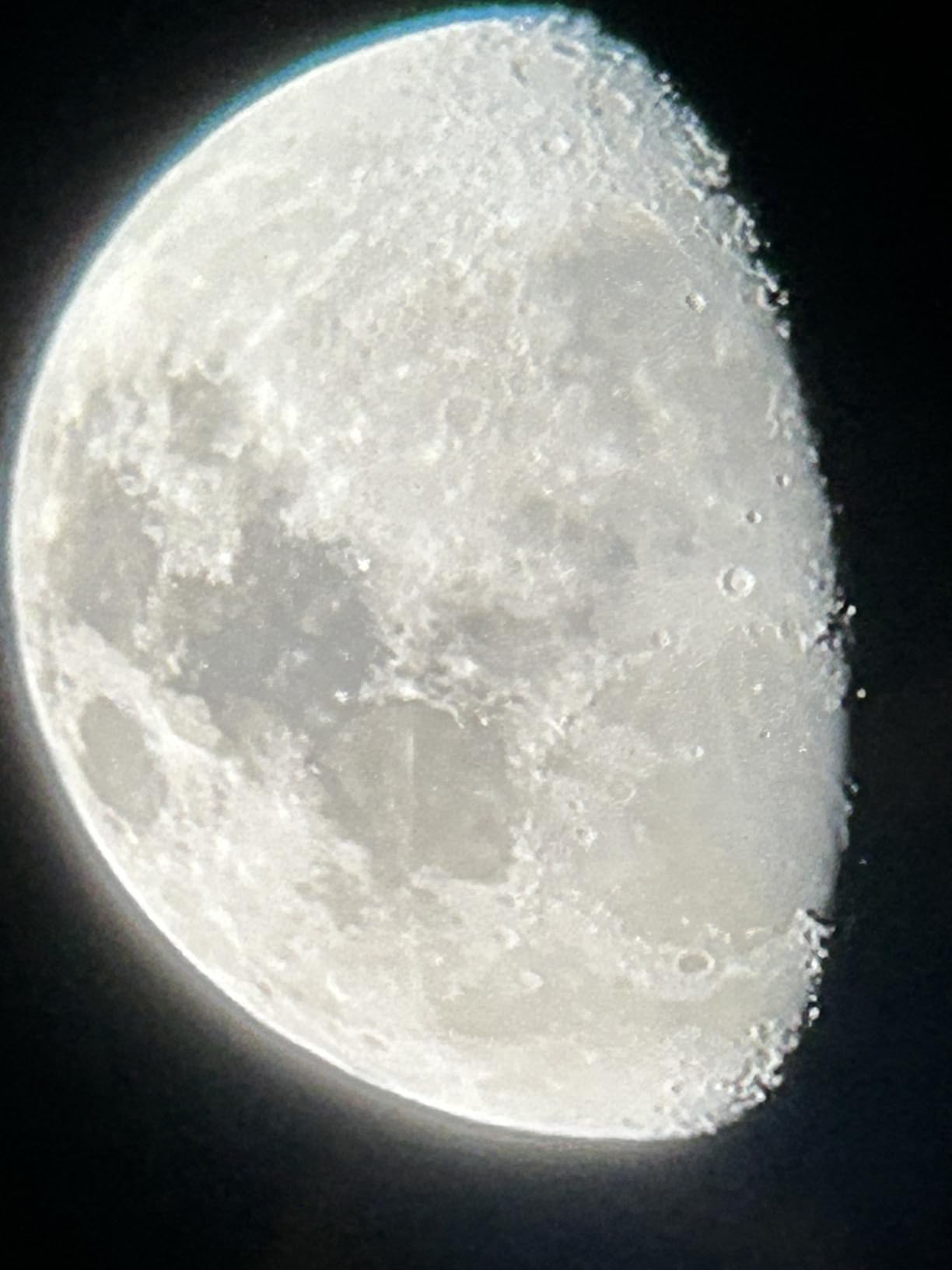 National Geographic 114mm Reflector Telescope with Eyepieces Mount Smartphone Adapter for Astronomy Astrophotography customer photo 1