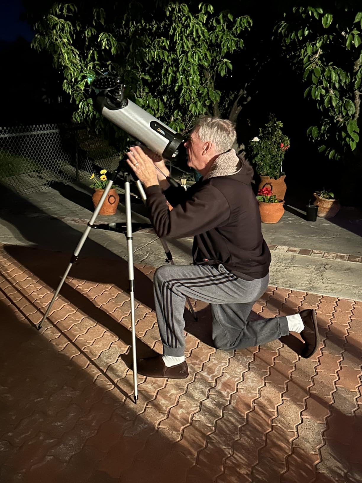 National Geographic 114mm Reflector Telescope with Eyepieces Mount Smartphone Adapter for Astronomy Astrophotography customer photo 2