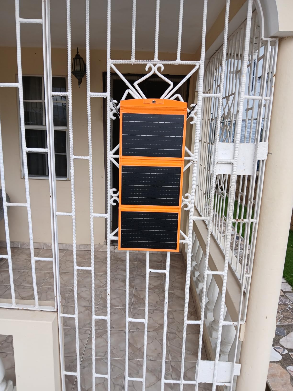 Solar Panels 30W Portable Foldable Solar Charger with 5V USB-A and USB-C Fast Charging Compatible with iPhone, iPad, Samsung, Power Banks, IPX5 Waterproof Perfect for Camping, Hiking, Outdoor customer photo 1