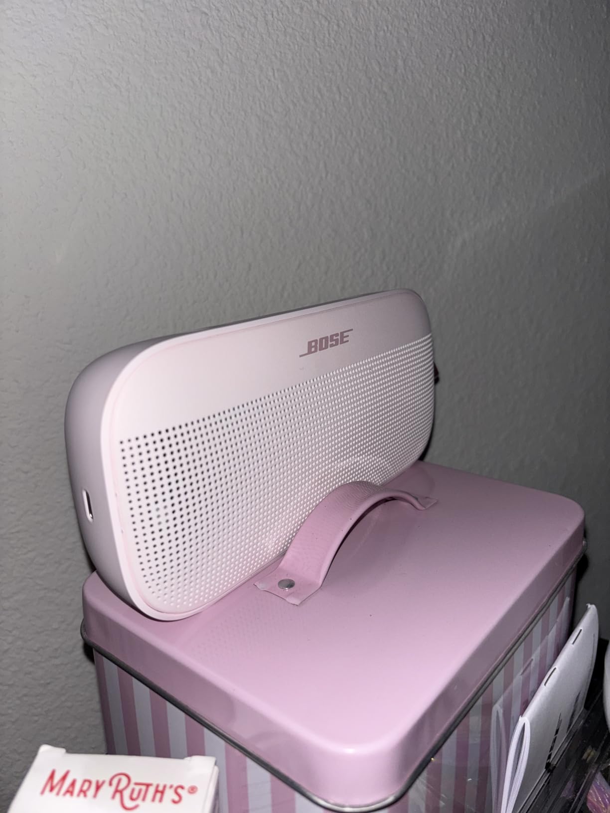 Bose SoundLink Flex Bluetooth Speaker (2nd Gen) - Portable Outdoor Speaker with Hi-Fi Audio, Waterproof and Dustproof, USB-C, Up to 12 Hours Battery Life customer photo 2