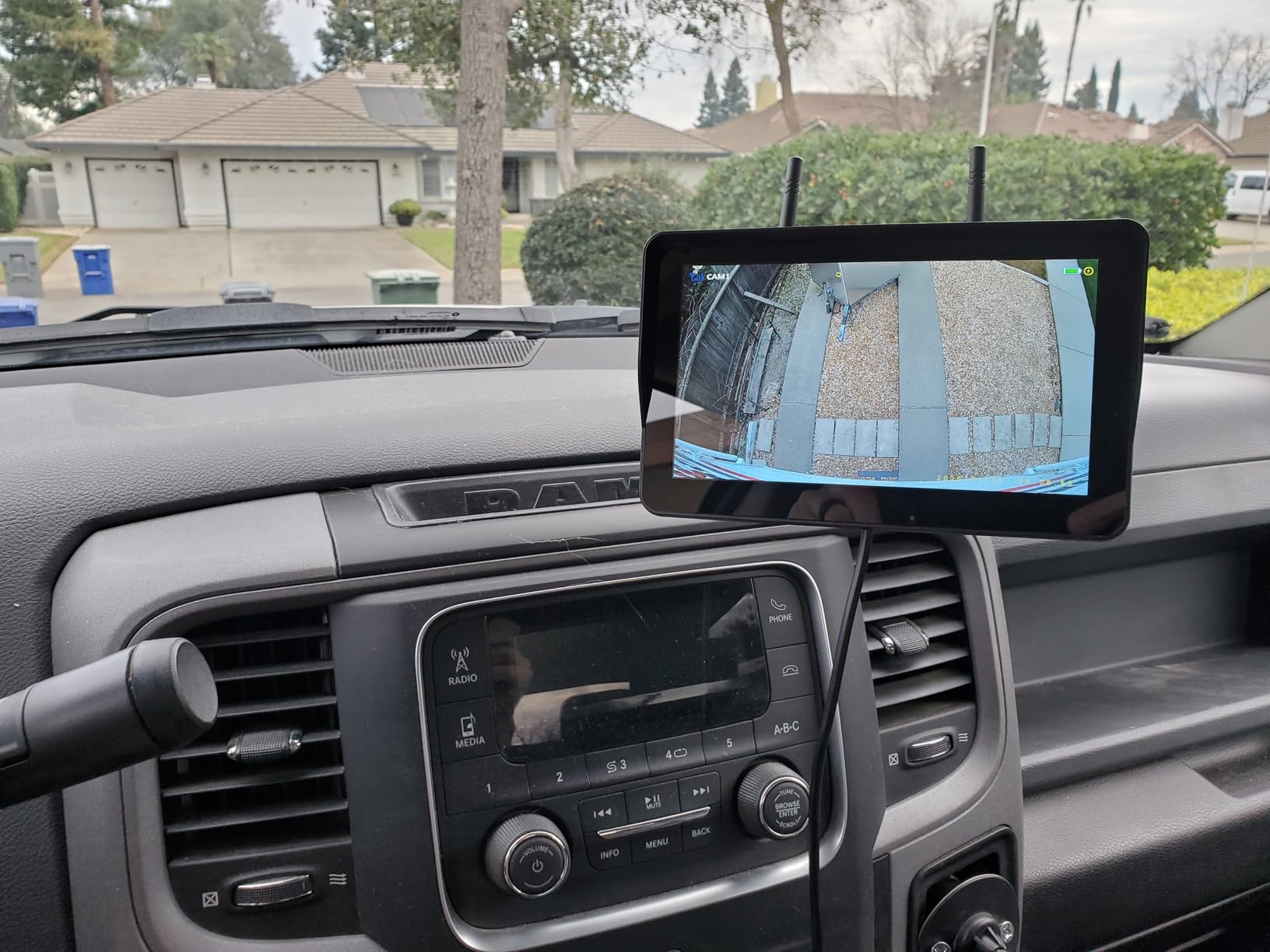 RV Backup Camera with Solar Magnetic: Long Distance No Signal Delay, 7 Inch Touch Key Monitor with Recording, HD 1080P Wireless Backup Camera for Trailer, 5th Wheel, Camper customer photo 1