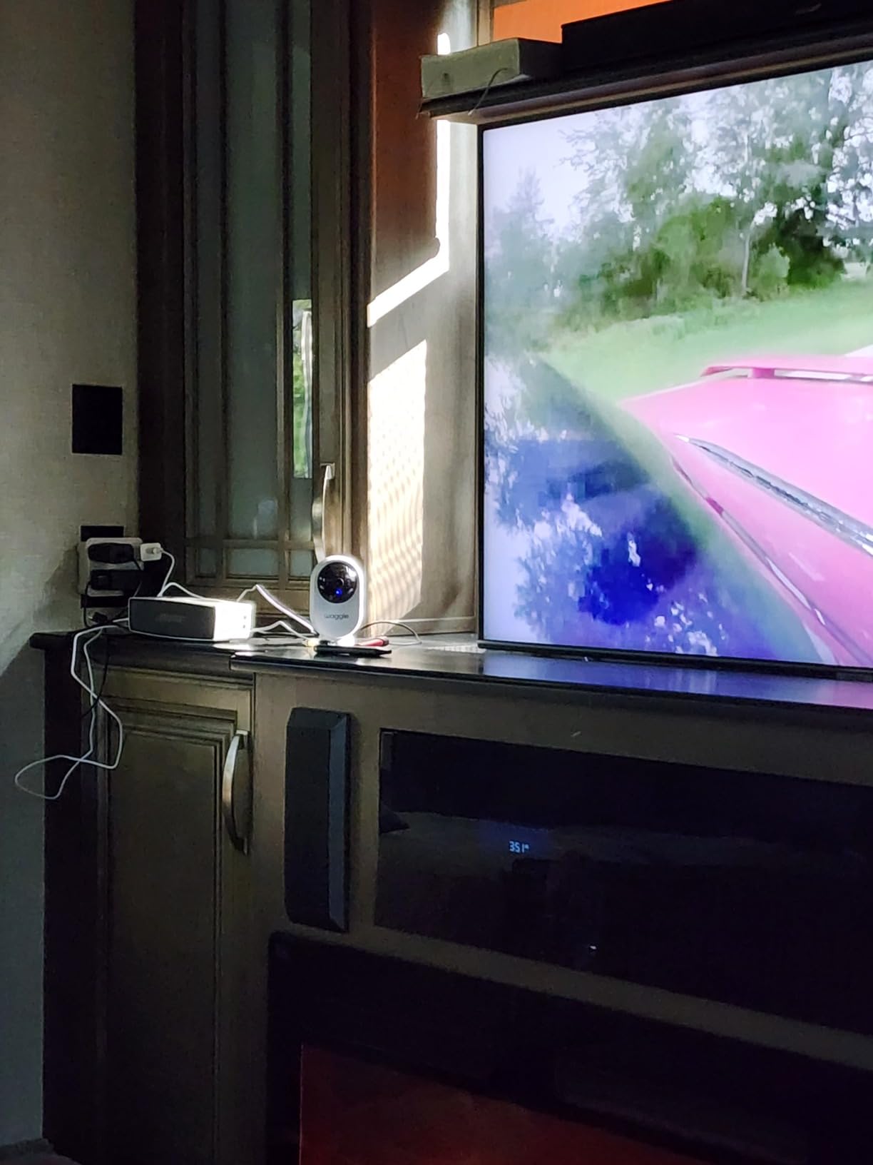 WaggleCam 2K Pet Camera and Treat Dispenser with 360° AI Tracking, 2-Way Audio, Motion Alerts, Night Vision, Dual-Band WiFi (2.4 GHz or 5 GHz) - Indoor Use customer photo 2