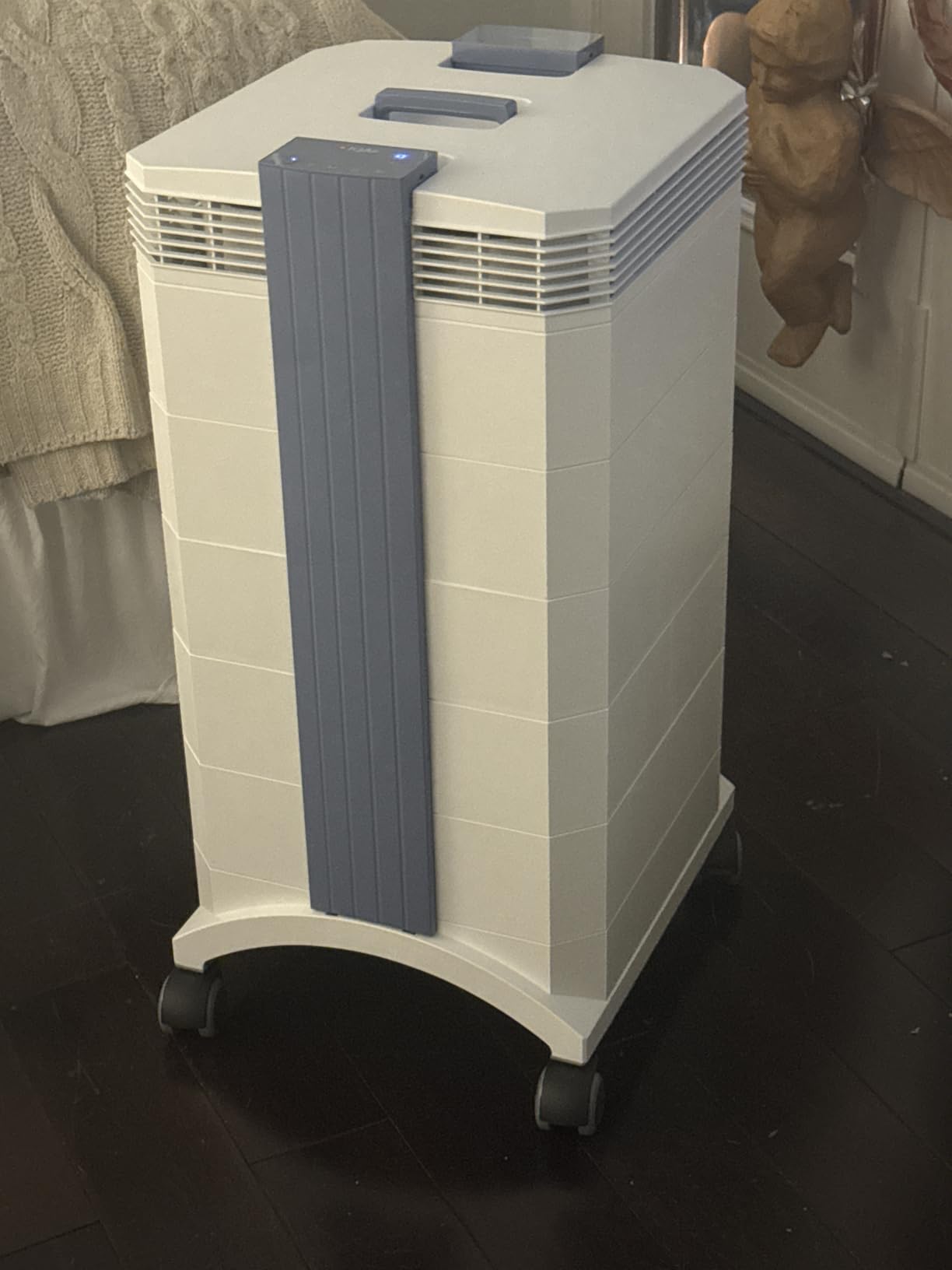 IQAir HealthPro Plus XE Air Purifier - Smart HyperHEPA Filtration for Large Rooms up to 1125 sq ft - Smoke, Viruses, Allergens, Asthma, Mold, Dust, Pets, Swiss Made, WiFi Enabled customer photo 2