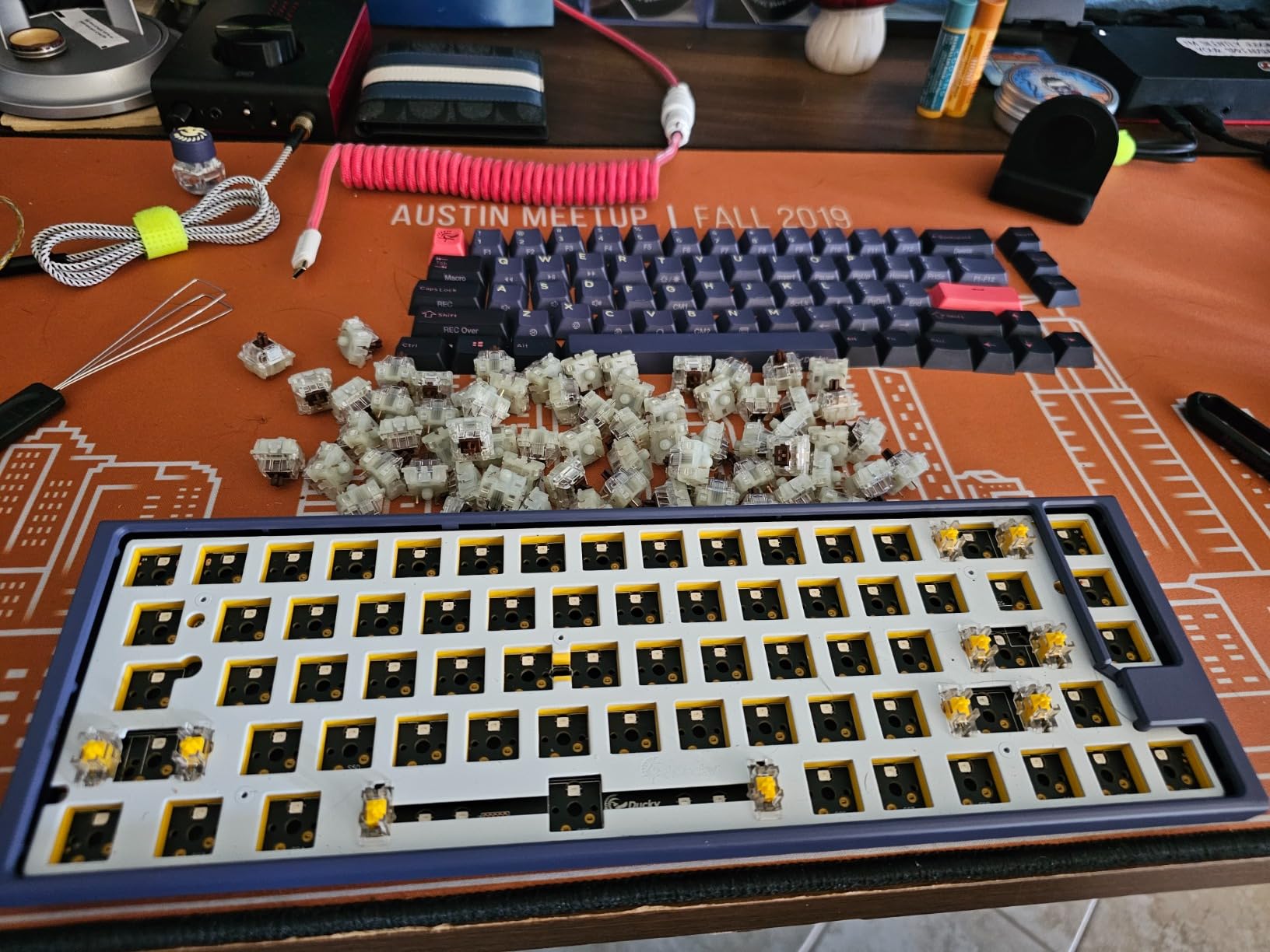 Glorious Fox Linear Mechanical Switches for Mechanical Keyboards: 110 PCS, 3-pin, Transparent for MAX RGB, Pre-Lubed, 45g Force for Gaming and Typing, Compatible with MX Keycaps customer photo 1