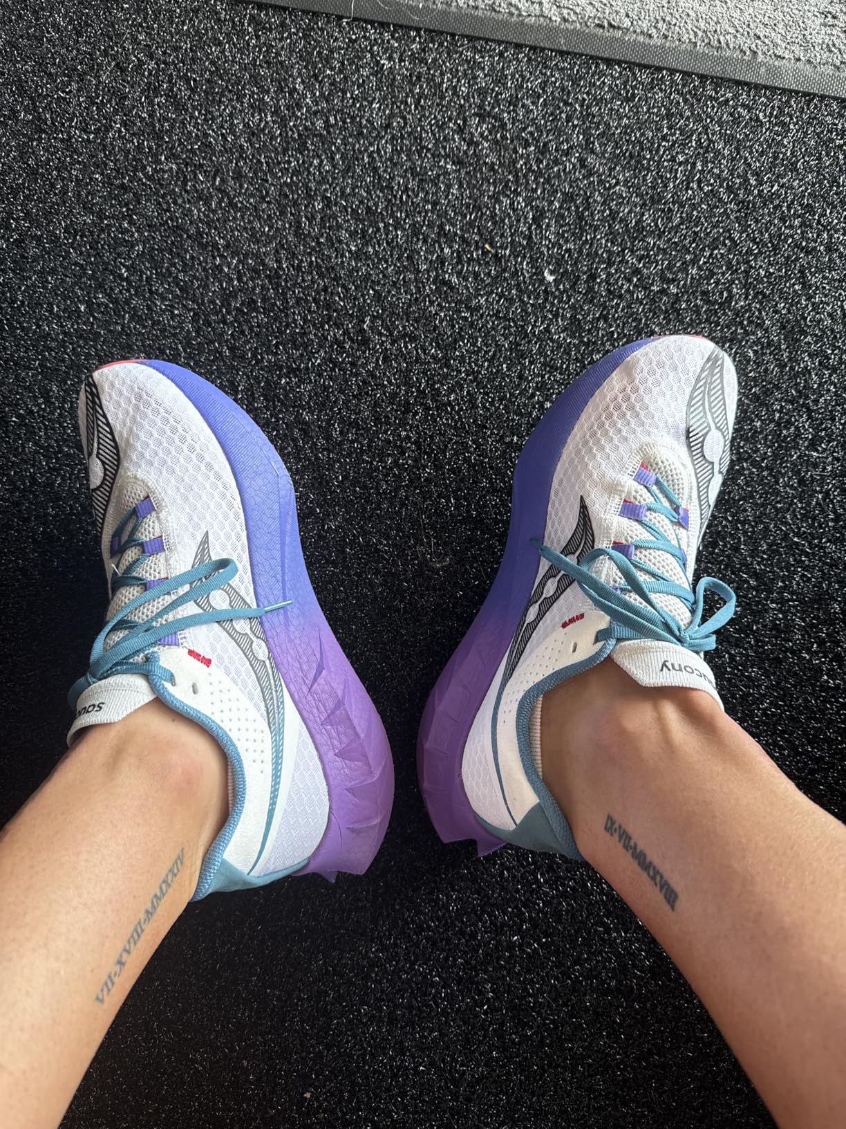 Men's Endorphin Pro 4 Sneaker customer photo 2