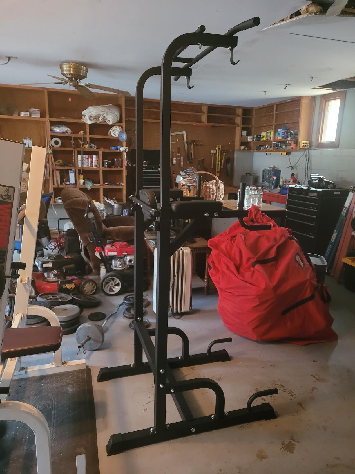 BangTong&Li Power Tower, Pull Up Bar Dip Station/Stand for Home Gym Strength Training Workout Equipment customer photo 1