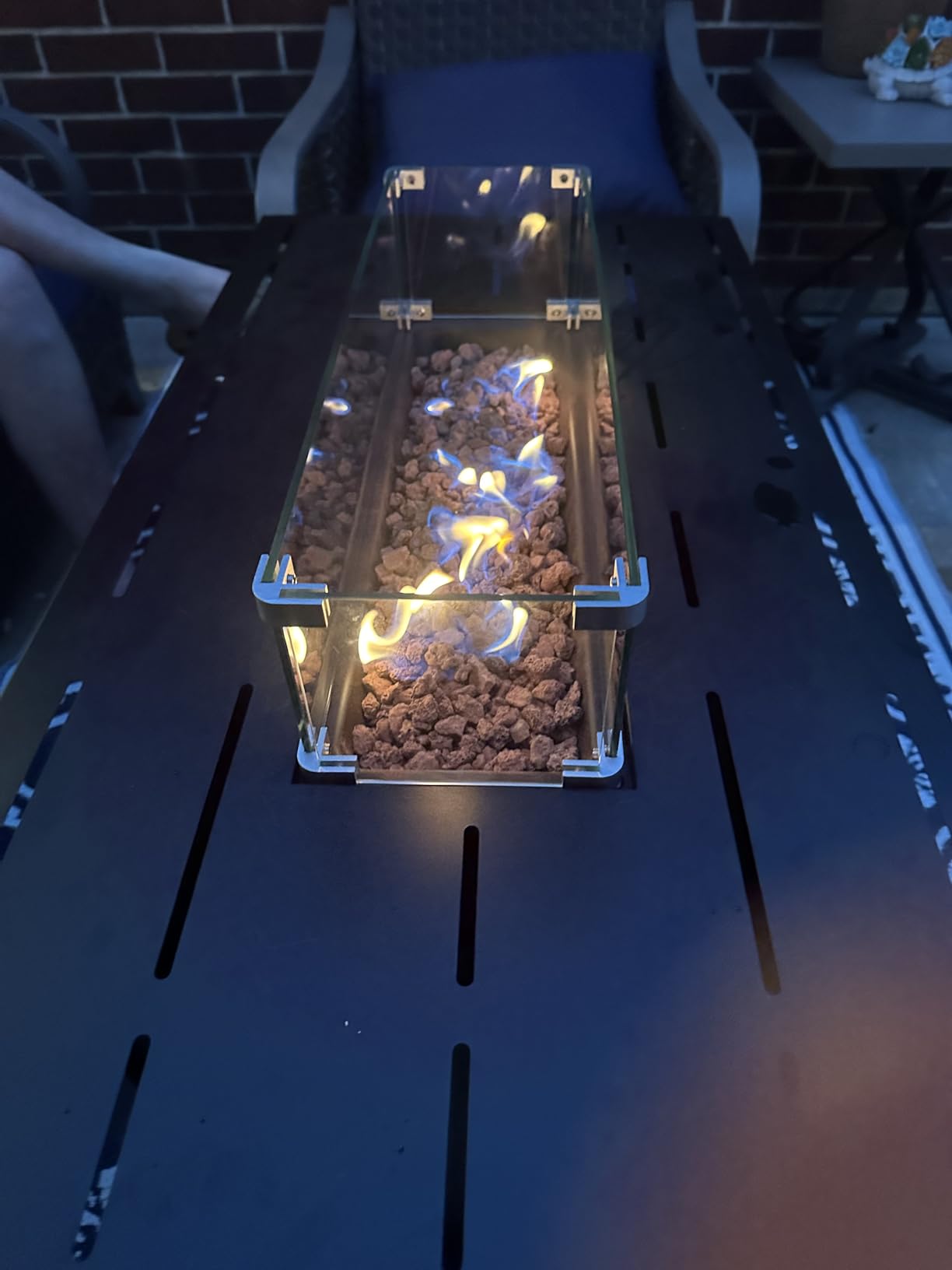 Walsunny 43 inch Outdoor Propane Fire Pit 50,000 BTU Gas Fire Pit Table with Lid, Waterproof Cover, Rectangle Gas Firepit Table for Garden/Patio, CSA Certification customer photo 2