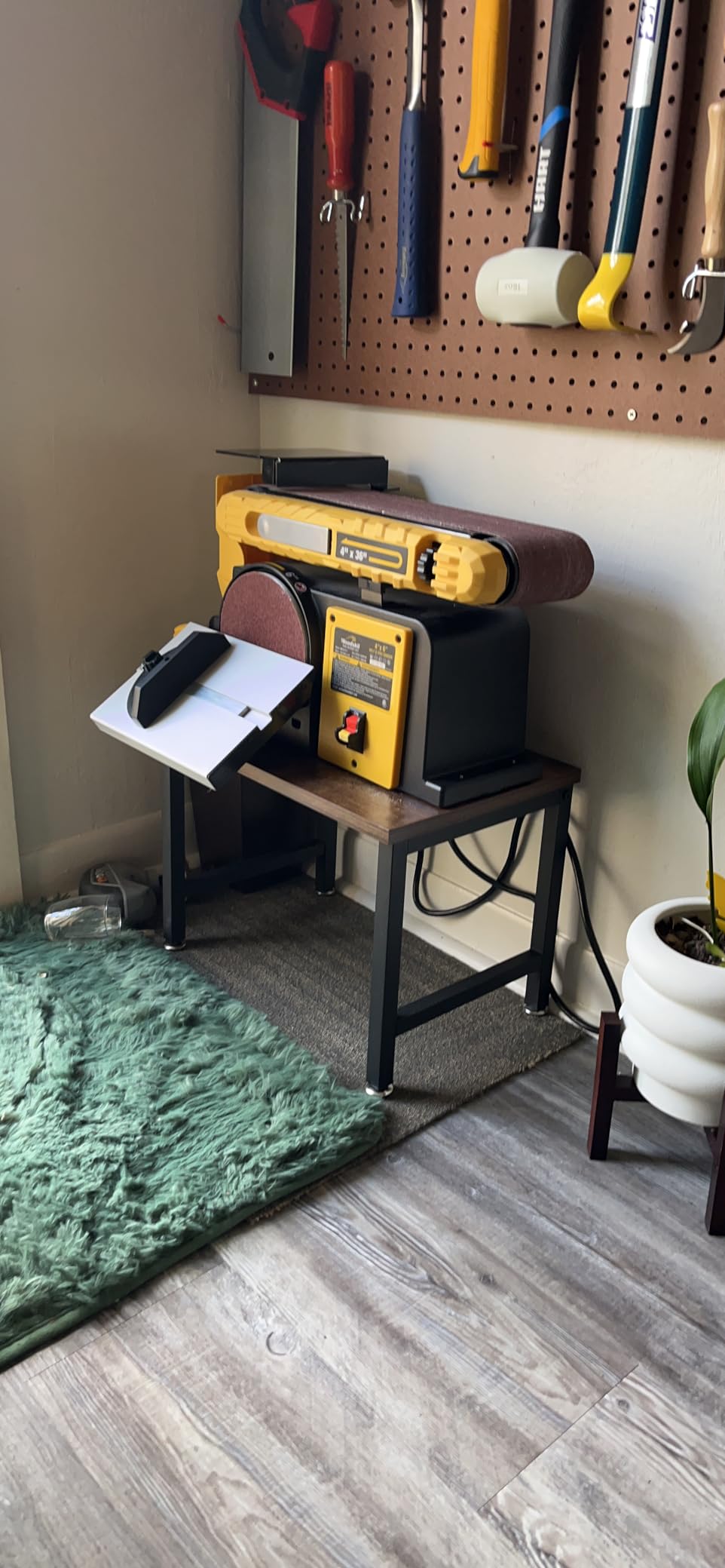 4A Variable Speed Oscillating Belt and Spindle Sander - 4x24