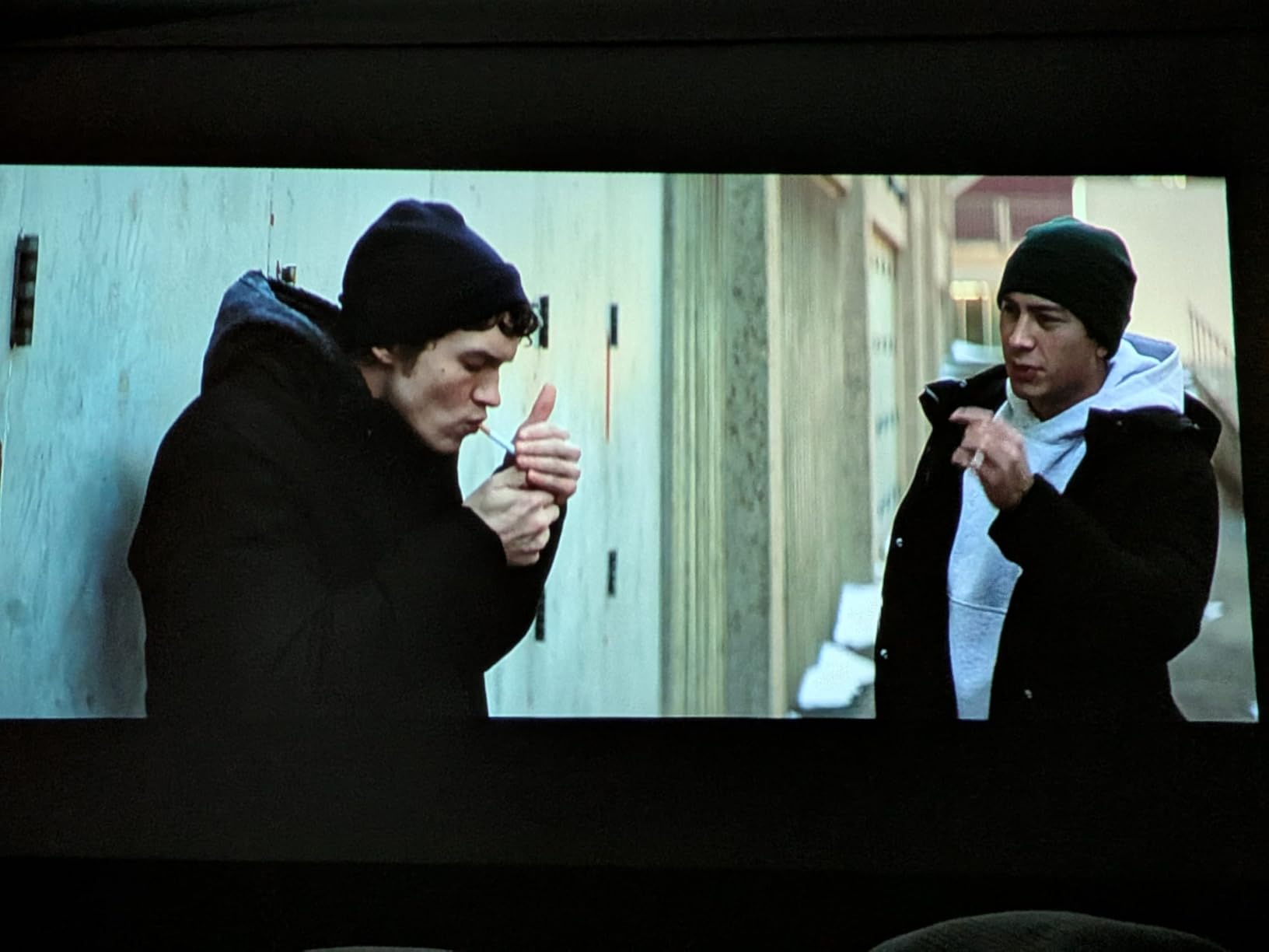 MoGo 3 Pro NEW Portable Projector, Google TV with Licensed Netflix, Build-in Adjustable Stand, Mini Projector Supports Power Banks, 450 ISO Lumens, ISA 2.0, 2 x 5W Harman Kardon customer photo 1