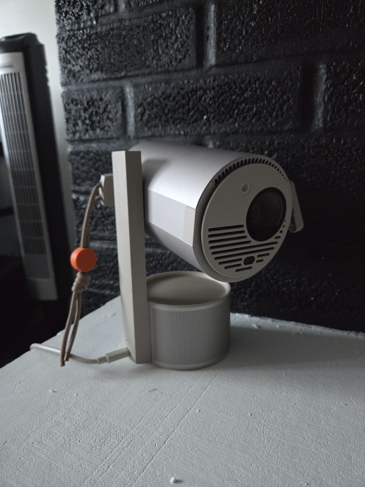 MoGo 3 Pro NEW Portable Projector, Google TV with Licensed Netflix, Build-in Adjustable Stand, Mini Projector Supports Power Banks, 450 ISO Lumens, ISA 2.0, 2 x 5W Harman Kardon customer photo 2