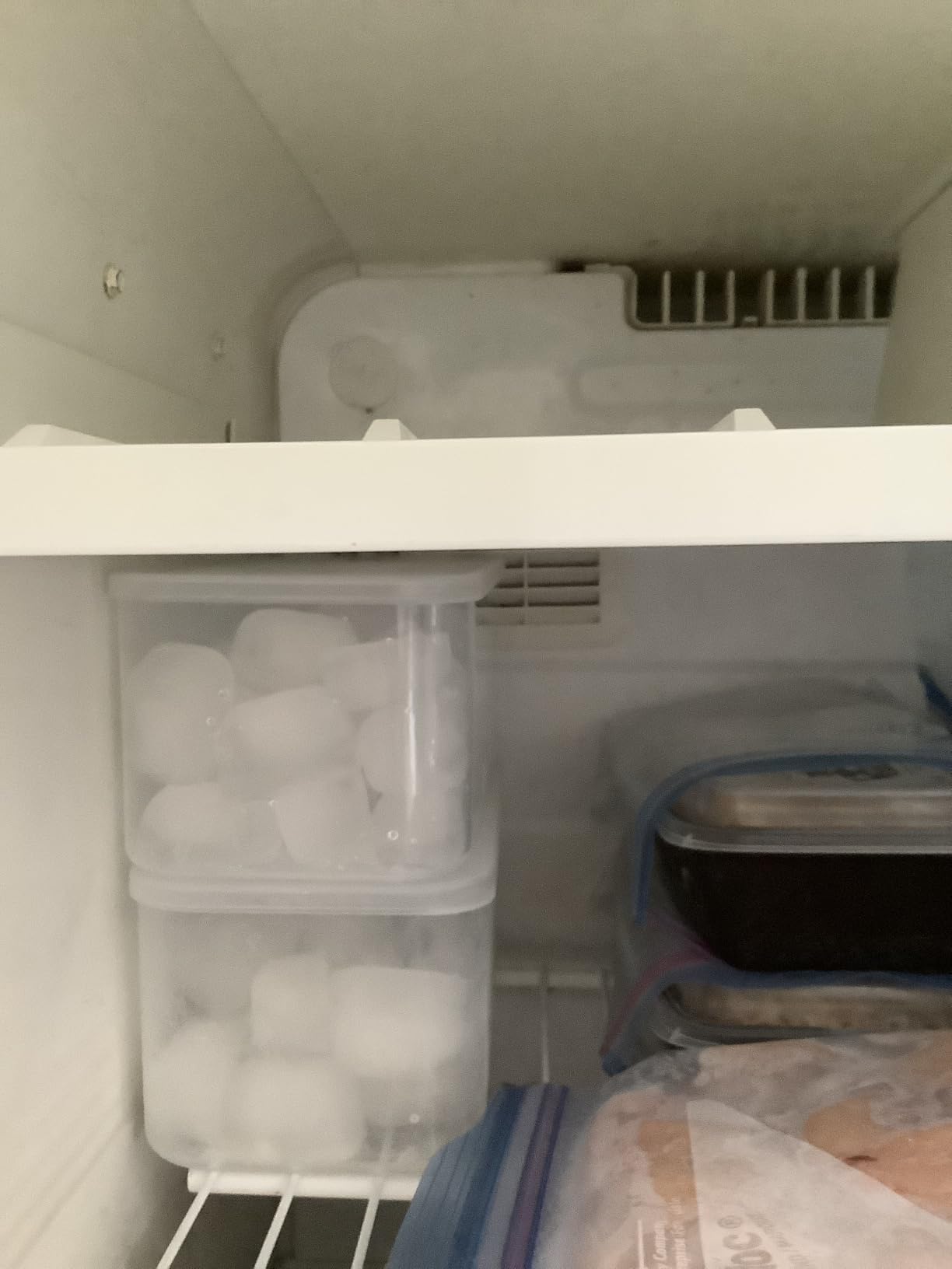 DOQAUS Ice Cube Tray with Lid and Bin - 4 Pack Silicone Ice Cube Trays for Freezer, Stackable Ice Bucket Kits with Storage Container & Scoop for Kitchen, RV, Cocktail, Coffee customer photo 1