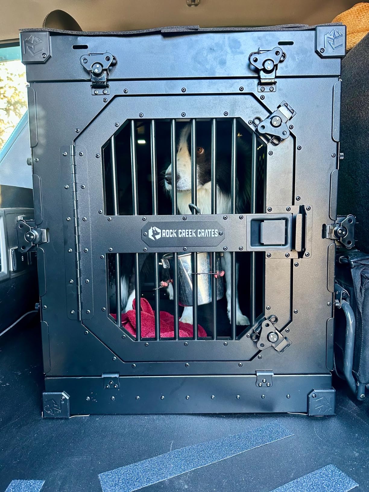 Rock Creek Crates Collapsible Dog Crate 30 Inch customer photo 1