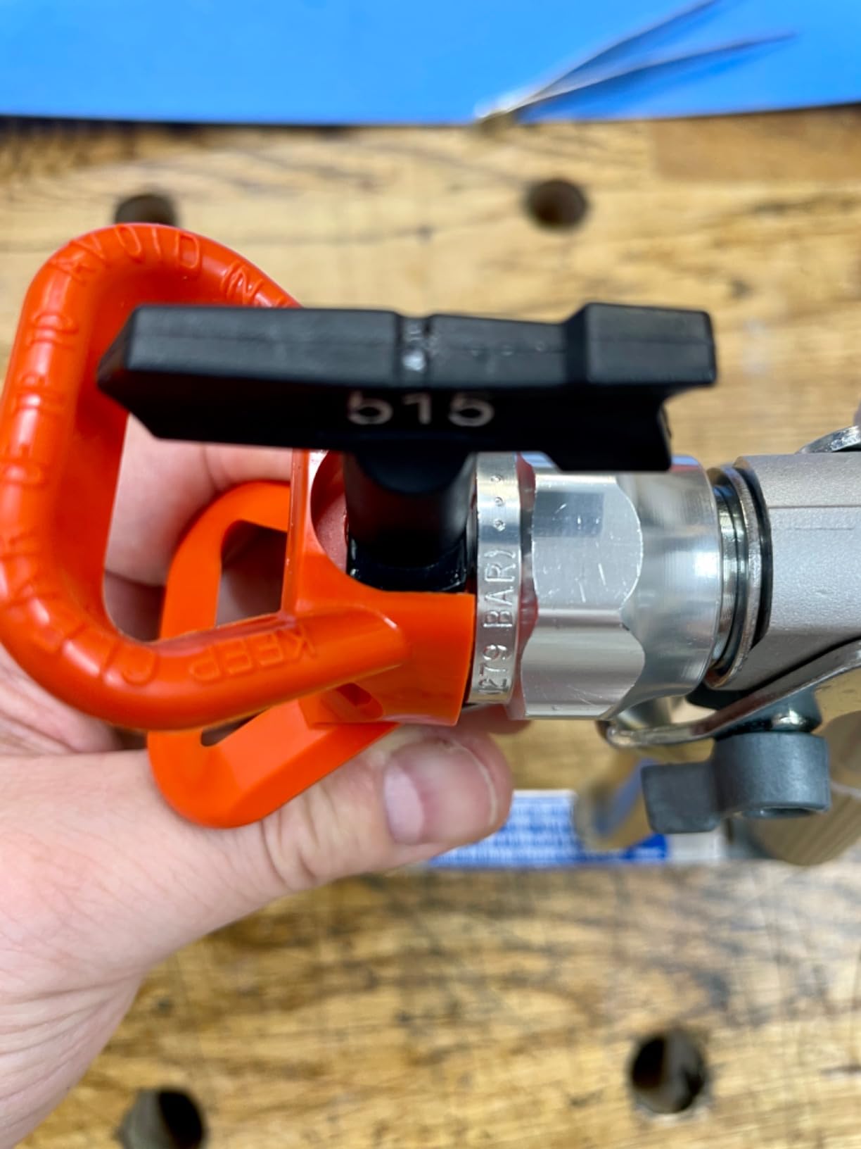 Spray Tips, 6Pcs Airless Paint Sprayer Tips Reversible Spray Tips for Airless Paint Sprayer Machine Spray Paint Nozzles for Airless Paint Spray Guns House Painting DIY (211 313 415 515 517 623) customer photo 2