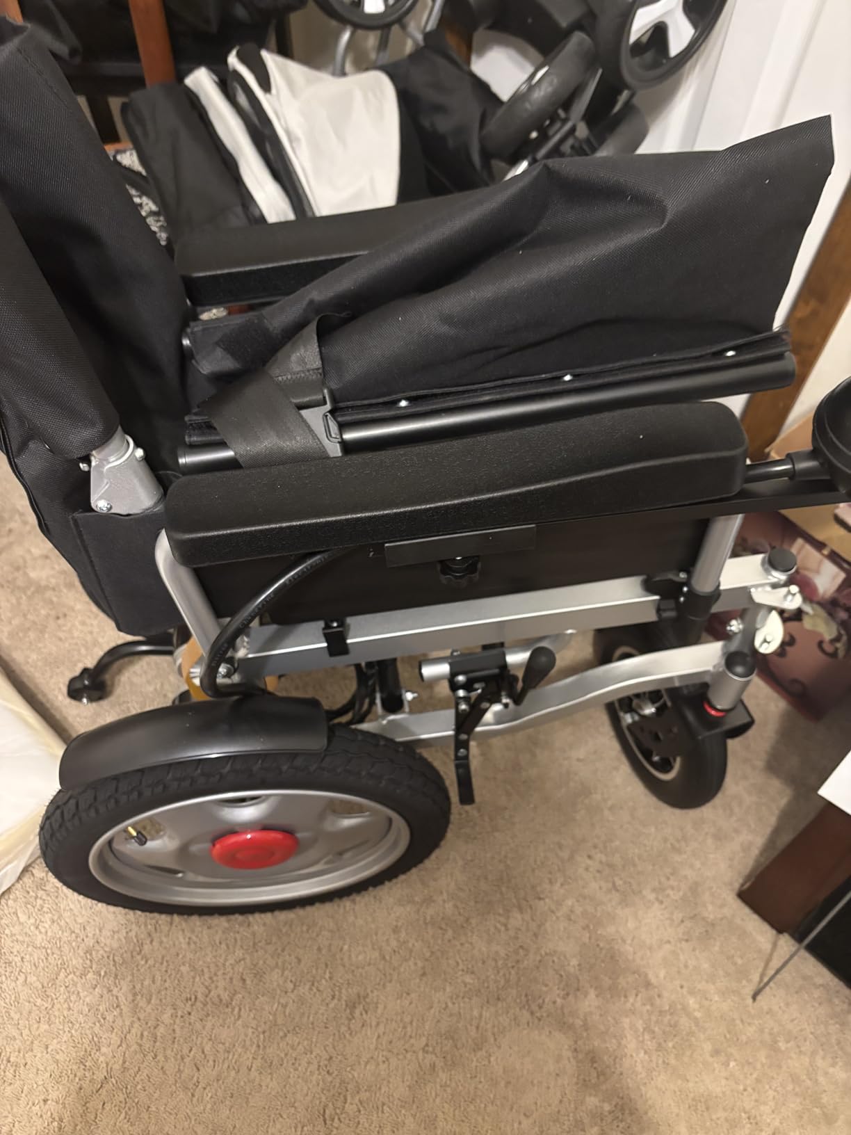 Electric Wheelchairs for Adults, 25+ Miles Long Travel Range, Foldable Motorized Wheelchair, Portable All-TerrainMotorized Wheelchair for The Elderly customer photo 2