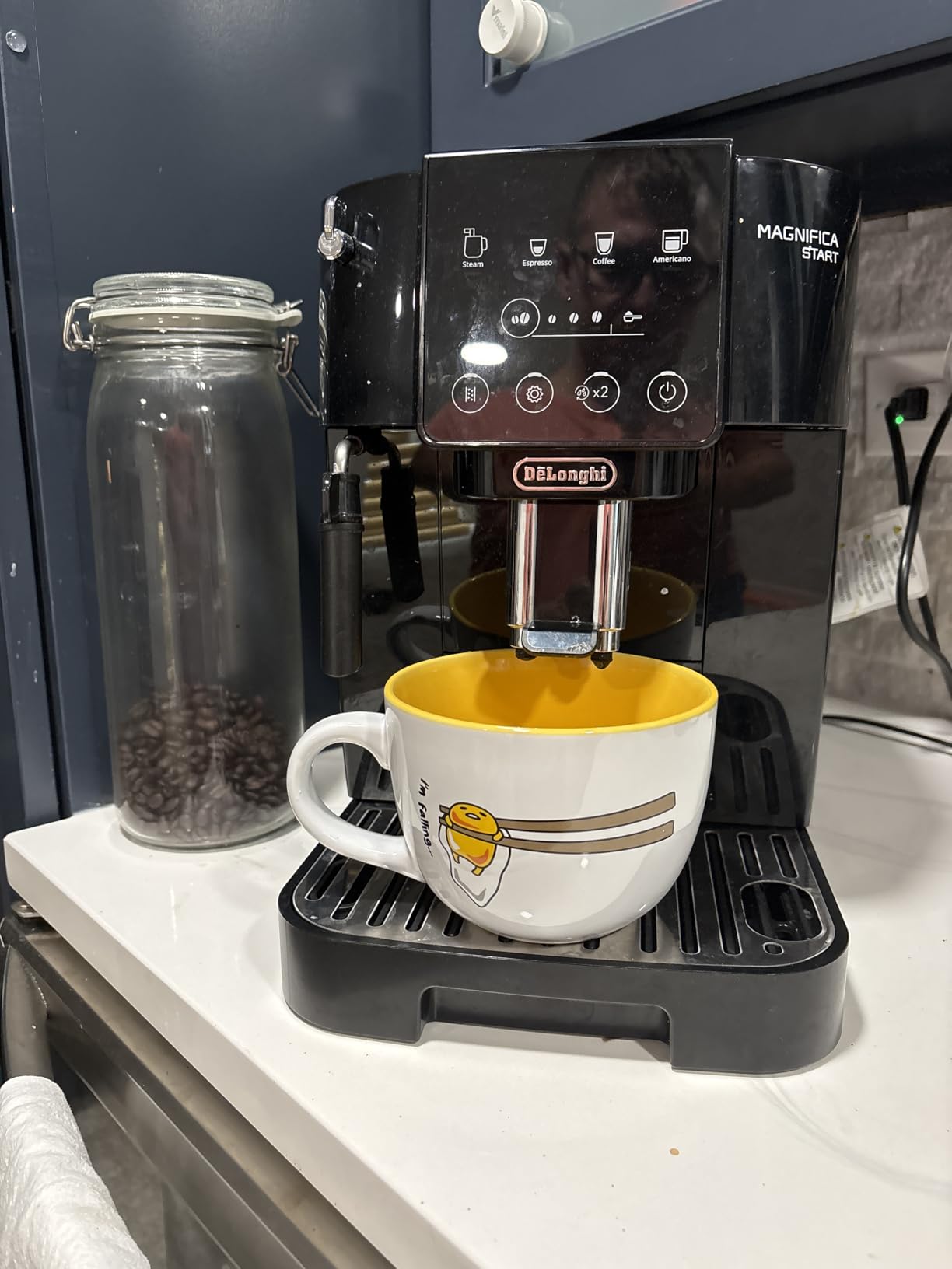 De'Longhi Magnifica Start Automatic Espresso Machine with Manual Milk Frother & Built in Grinder - 3 One-Touch Recipes, Easy-to-Clean, Home Barista Coffee Maker for Lattes, Cappuccino, Iced Coffee customer photo 1