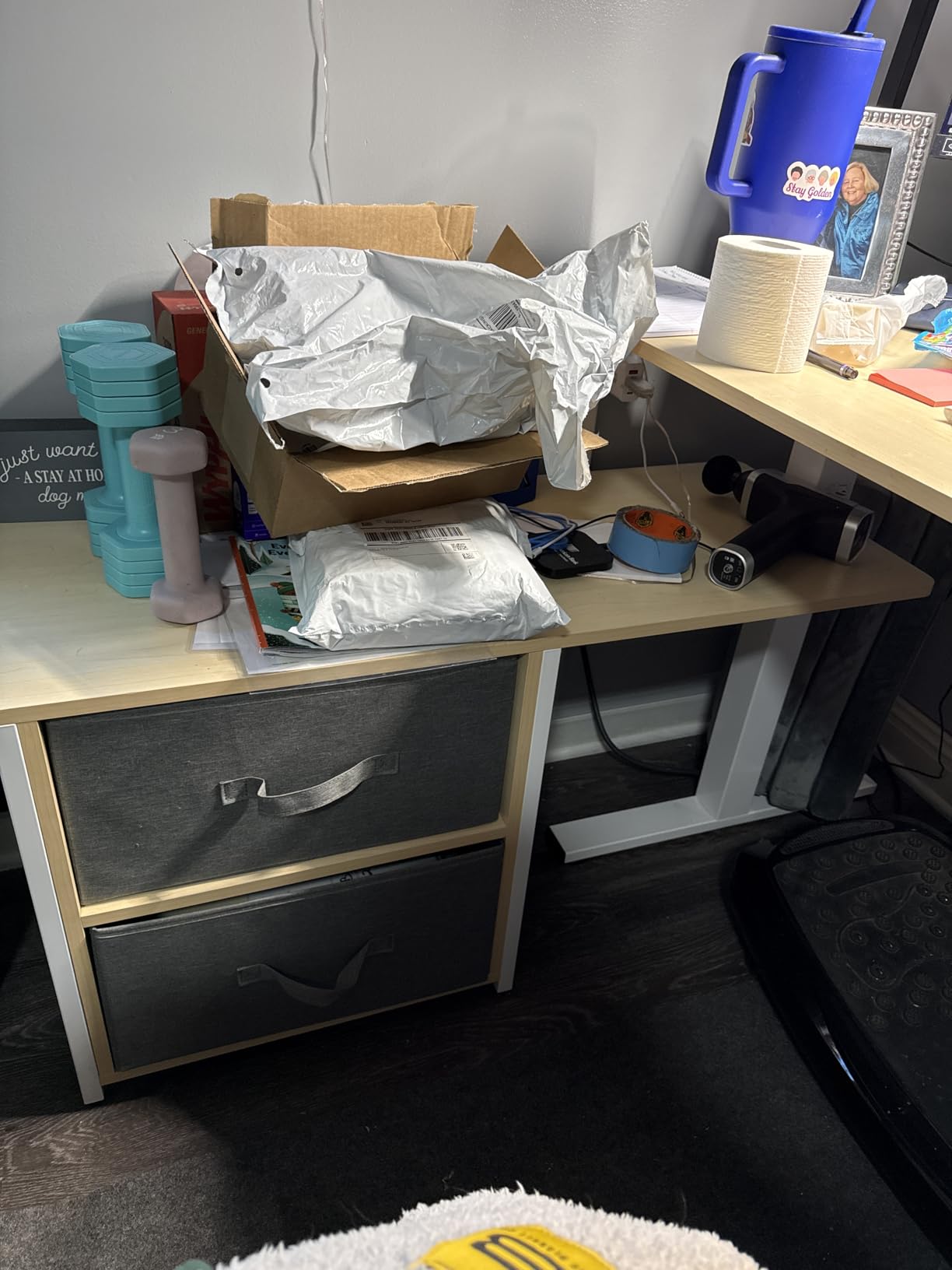 FLEXISPOT 63'' L Shaped Reversible Standing Desk with Drawers and Shelves, Large Corner Stand Up Executive Desk for Home Office, Light Wood Grain Top+ White Frame customer photo 1