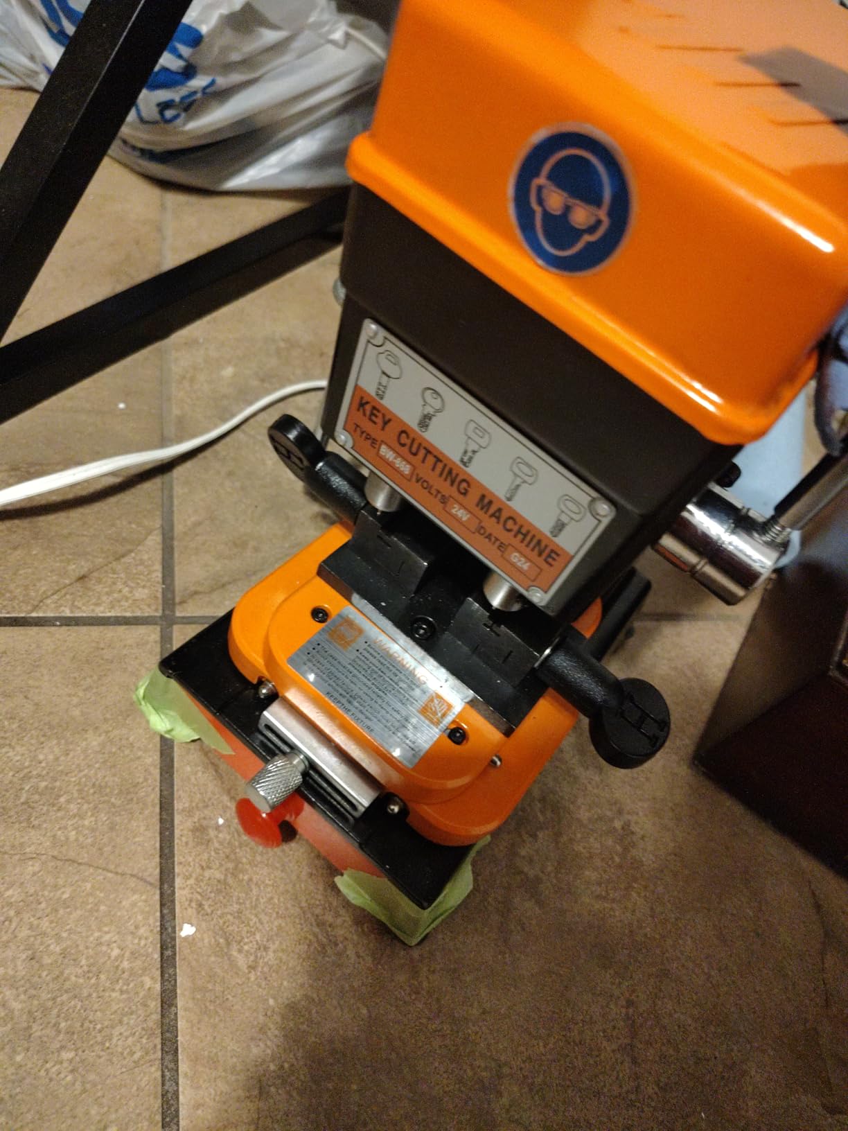 2026new B-668 Vertical Key Cutting Machine 110V220V Multifunctional Key Duplicator with Drill & Cutter, Portable Professional Key Copy Machine for Dimple, Cylindrical, Wave & Ball Keys, Locksmith Tool customer photo 1