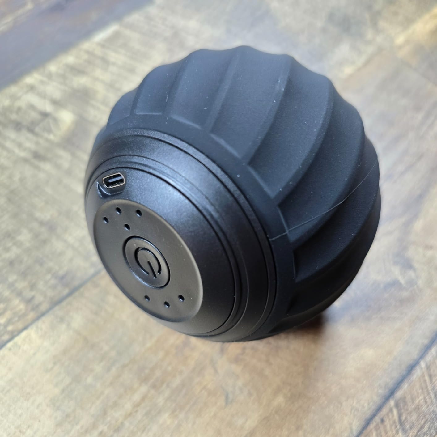 VibePro Flow Vibrating Foam Roller - 5-Mode Vibrating Massage Roller for Muscles Deep Tissue, Recovery, & Pain Relief - High-Intensity Electric Foam Roller for Back, Legs & Shoulders - Rechargeable customer photo 2