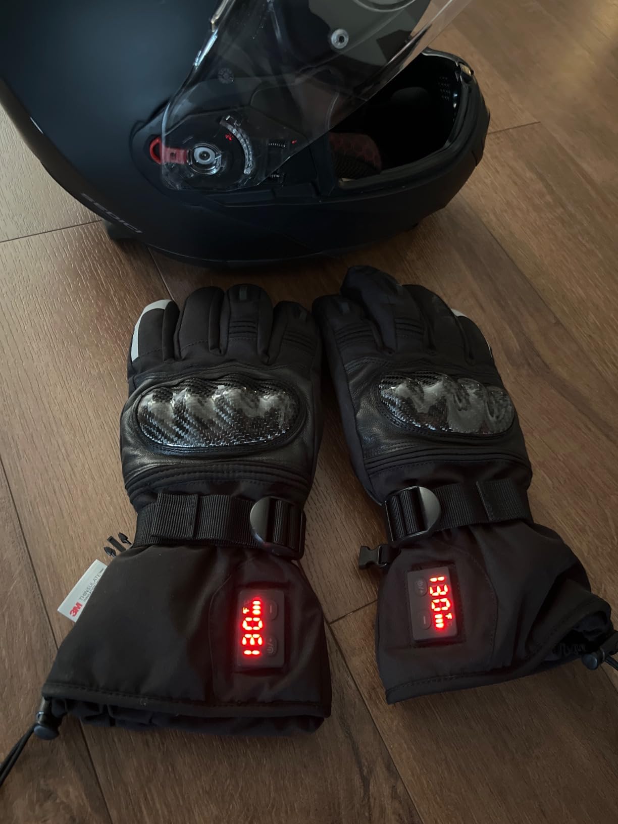 Winna Heated Motorcycle Gloves for Men Women, Touchscreen Compatible, 32F to 150F, 2700mAh Rechargeable Battery customer photo 2