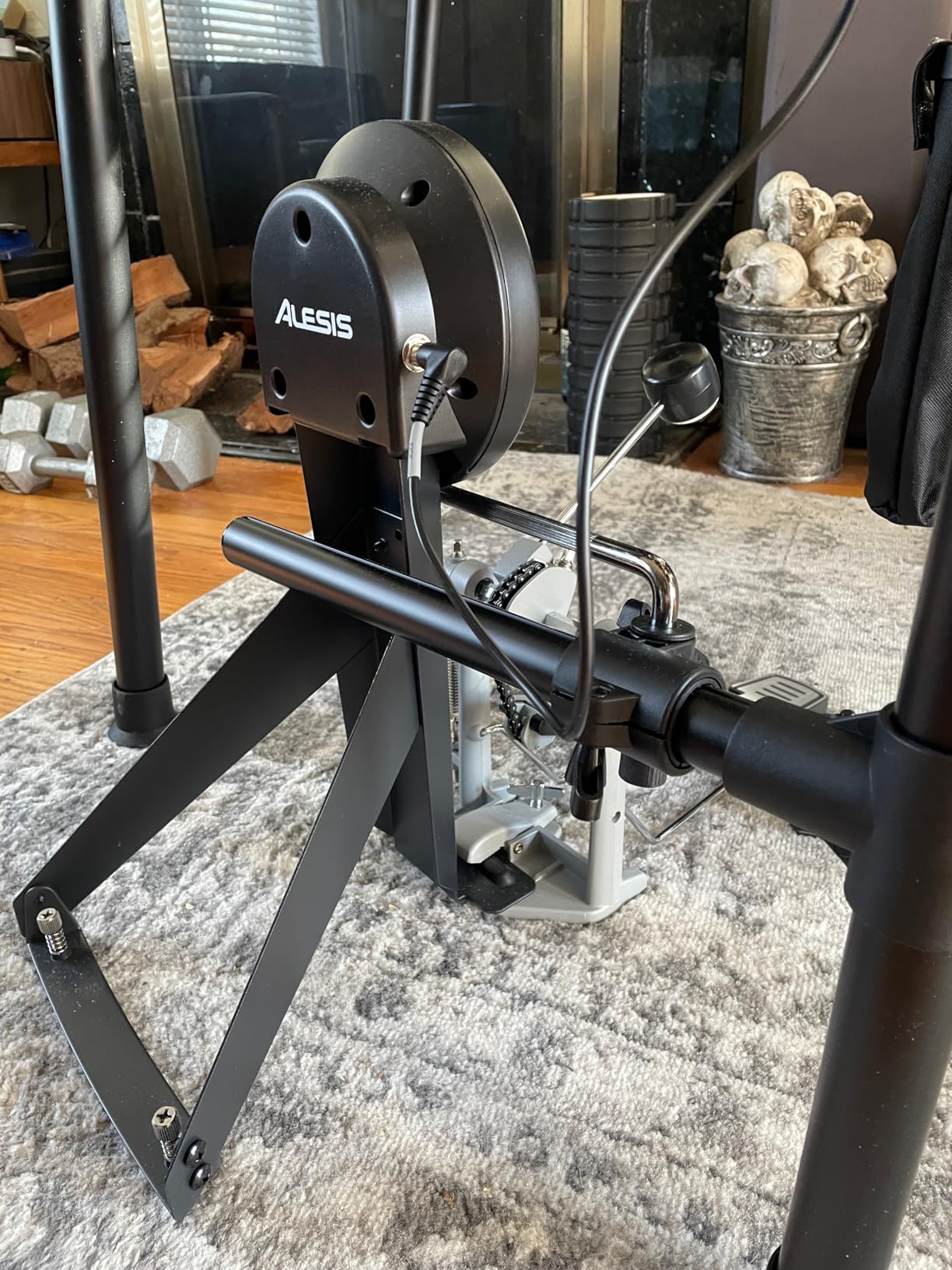 Alesis Nitro Pro Electric Drum Set with Dual-Zone Quiet Mesh Pads, 500+ Authentic BFD Sounds, Bluetooth, Drumeo, USB MIDI, Double Kick Compatible customer photo 2