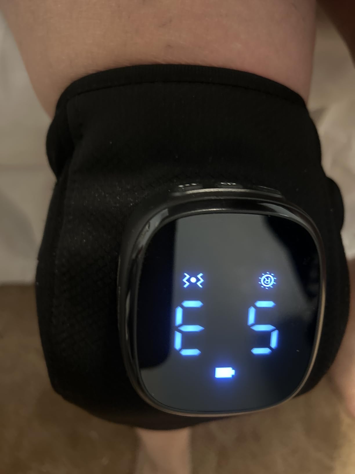 Comfytemp 3D Red Light Therapy Knee Wrap with Vibration Massage, FSA Eligible HSA Cordless 5000mAh Heated Knee Massager, Near Infrared Light Brace for Knee, Valentines Day Gifts for Her, 660nm & 850nm customer photo 1