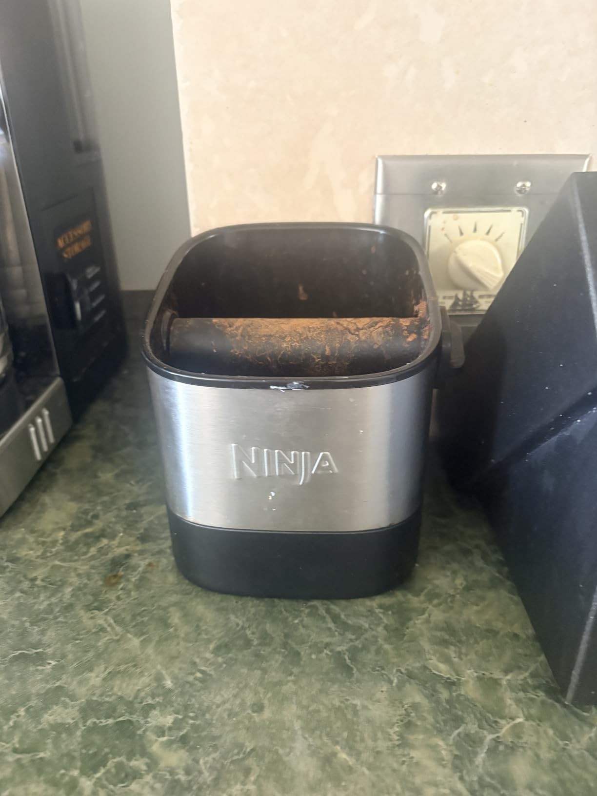 Ninja Luxe Café Knock Box, Accessories for Espresso Machine, Easy & Mess-Free Puck Disposal, Coffee & Espresso Grounds, Non-slip Base, Removable Bar, Holds 10 Double Shot Pucks, XSKKNOCKBOX customer photo 2